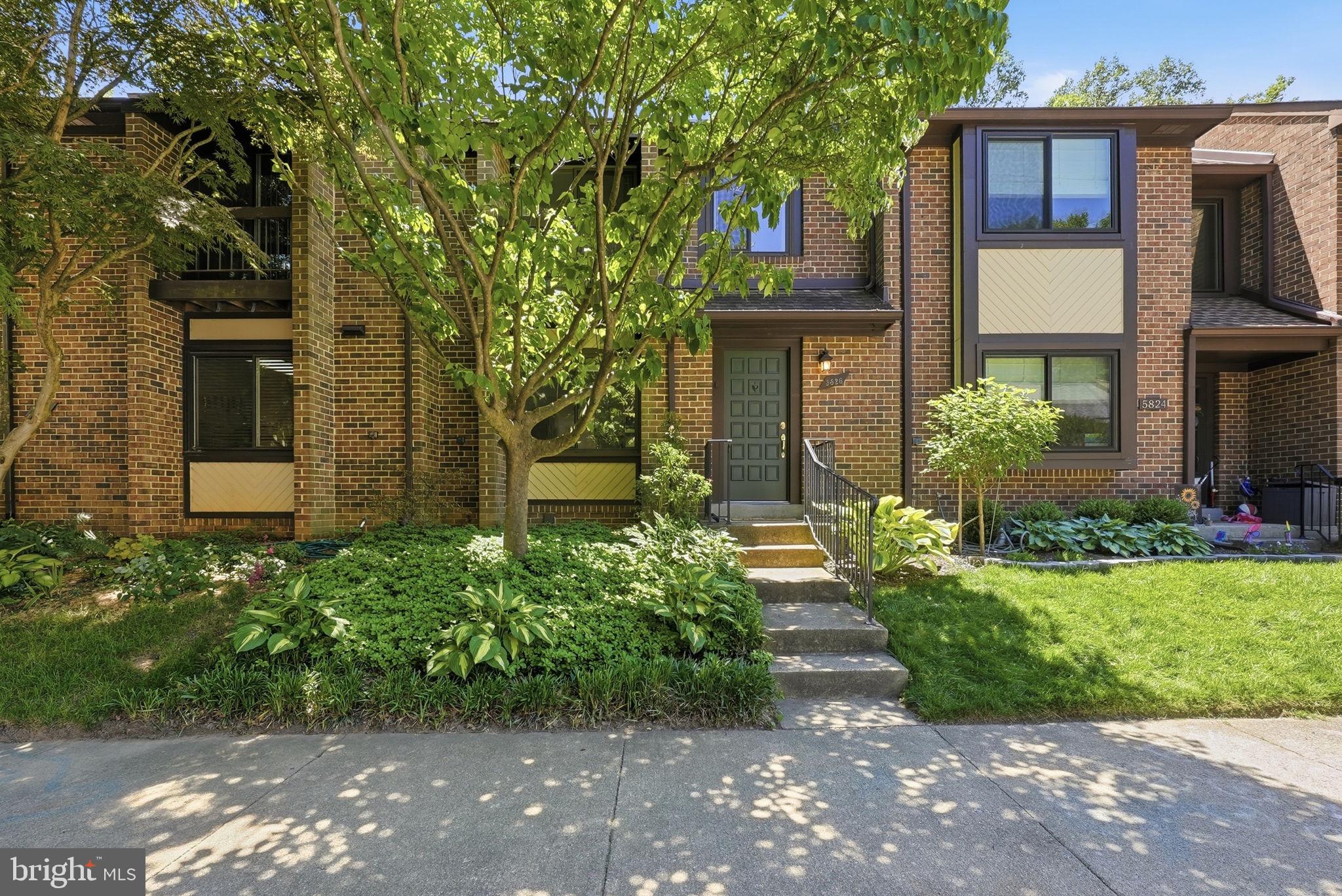5826 JACKSONS OAK COURT