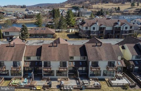 33 SKI HARBOR DRIVE 33 MC HENRY MD 21541