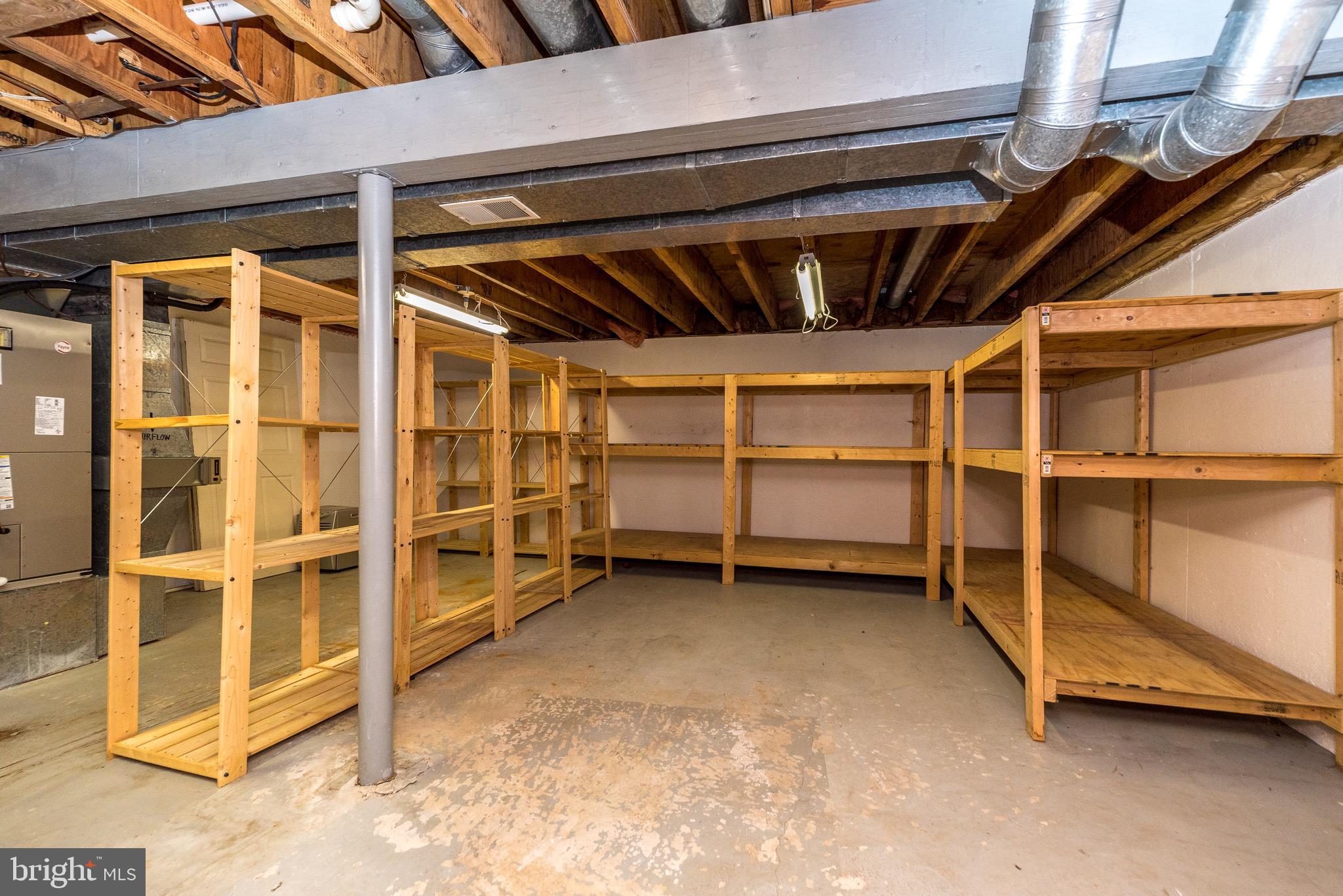 CHARING CROSS - Residential