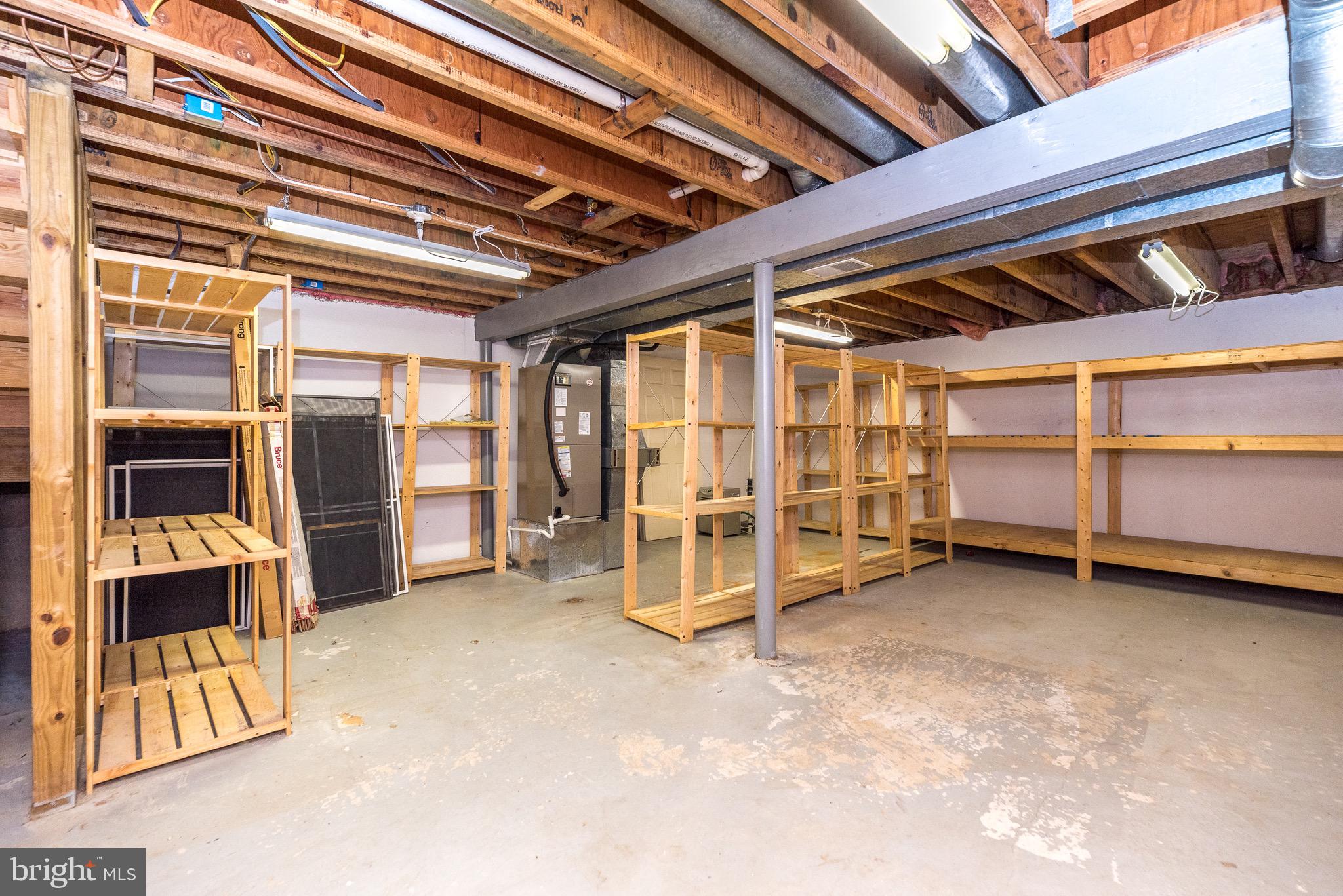 CHARING CROSS - Residential