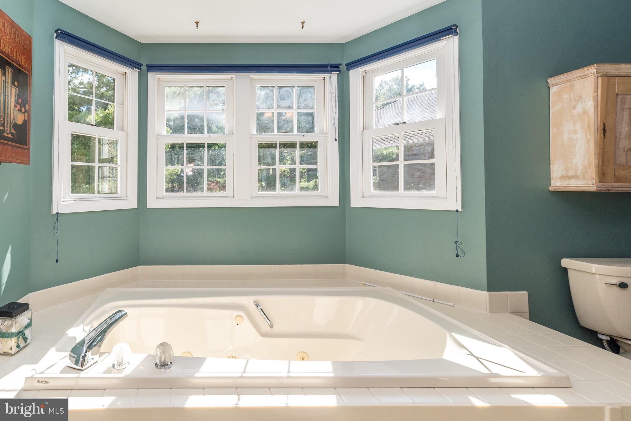 CHARING CROSS - Residential