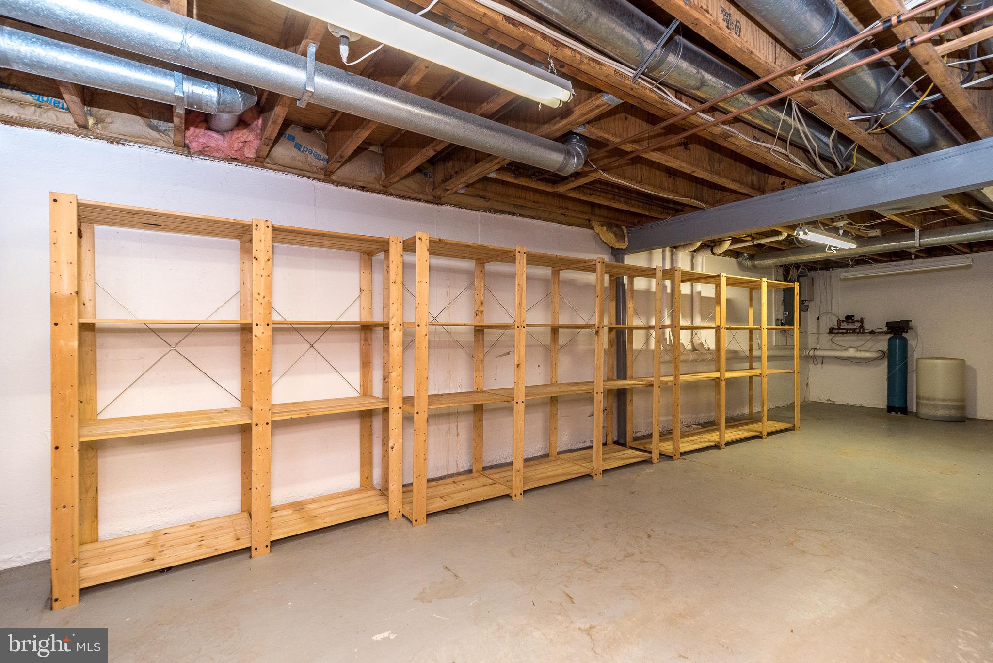 CHARING CROSS - Residential