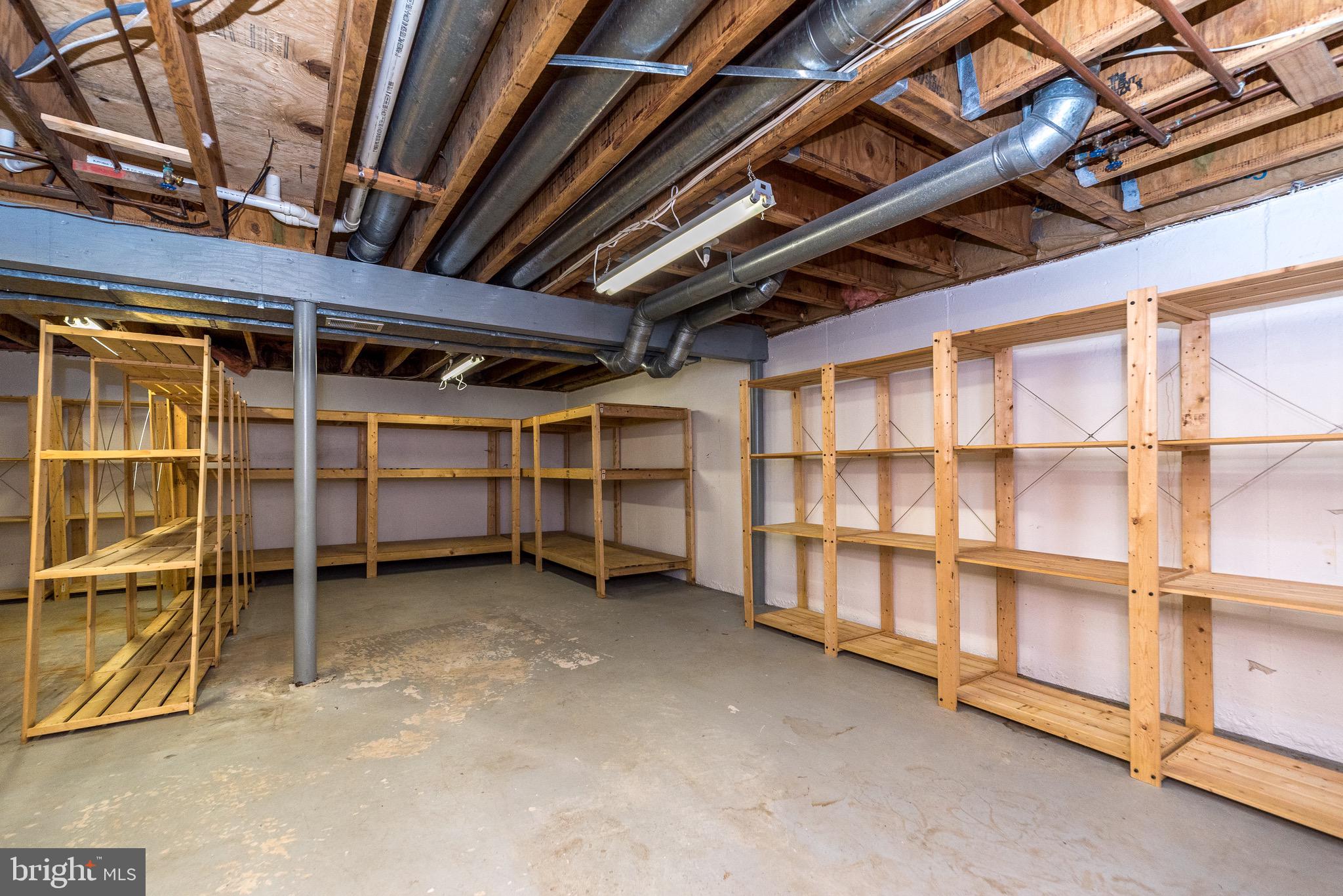 CHARING CROSS - Residential