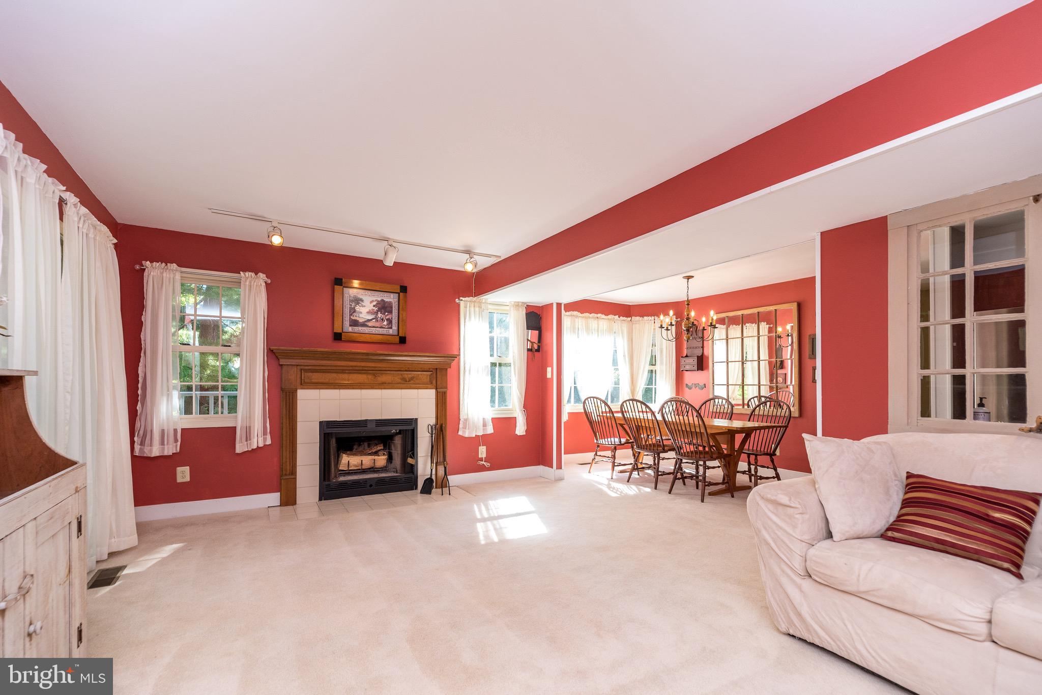 CHARING CROSS - Residential