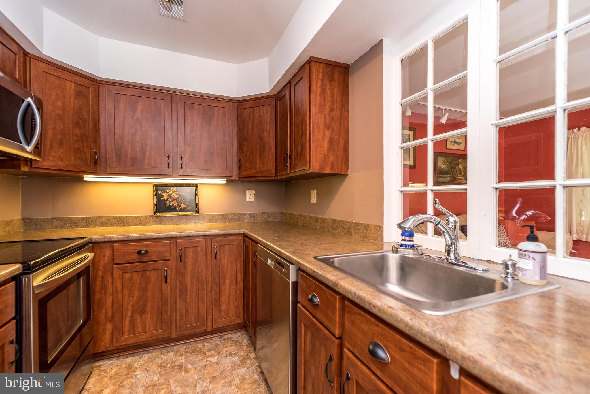 CHARING CROSS - Residential