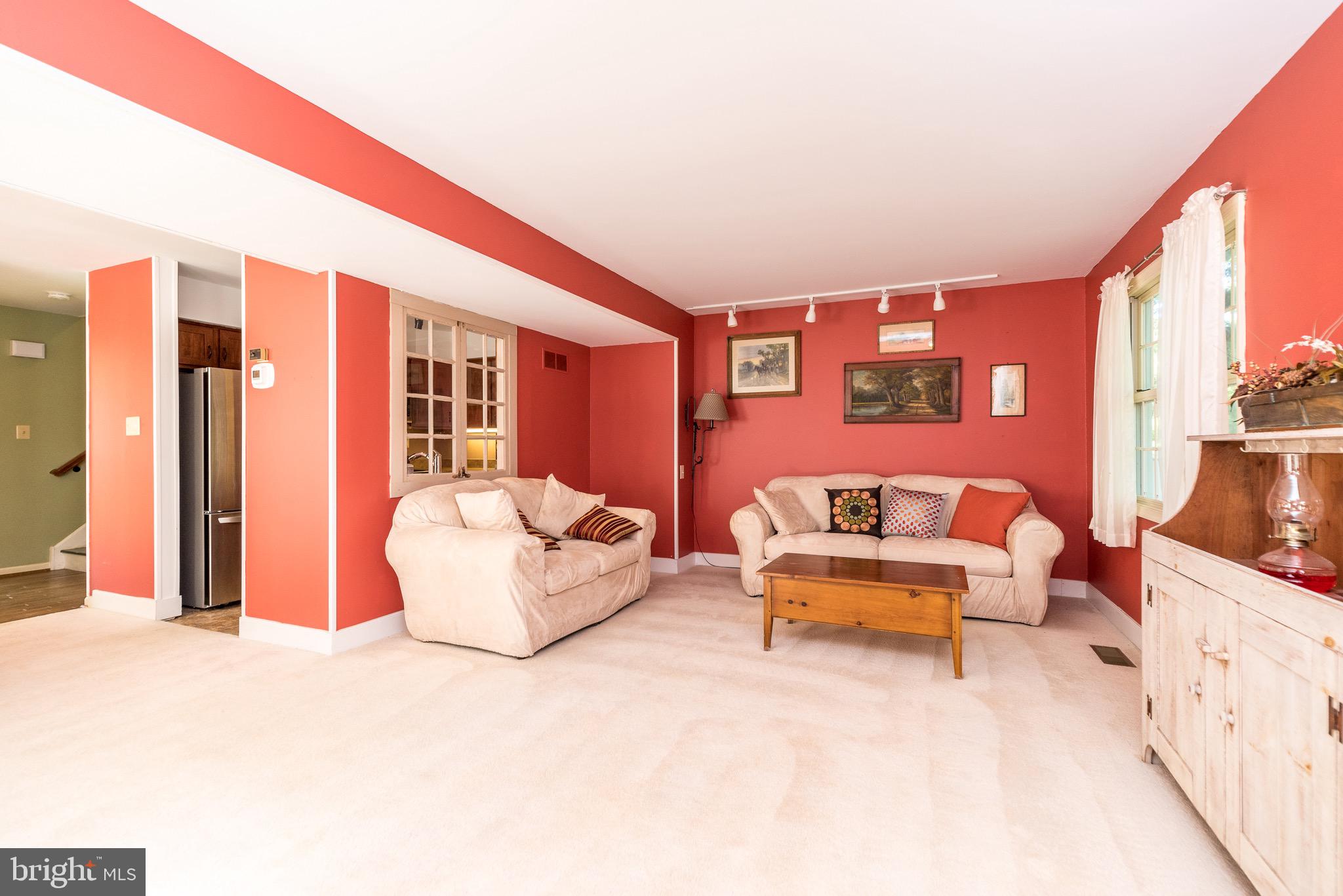 CHARING CROSS - Residential