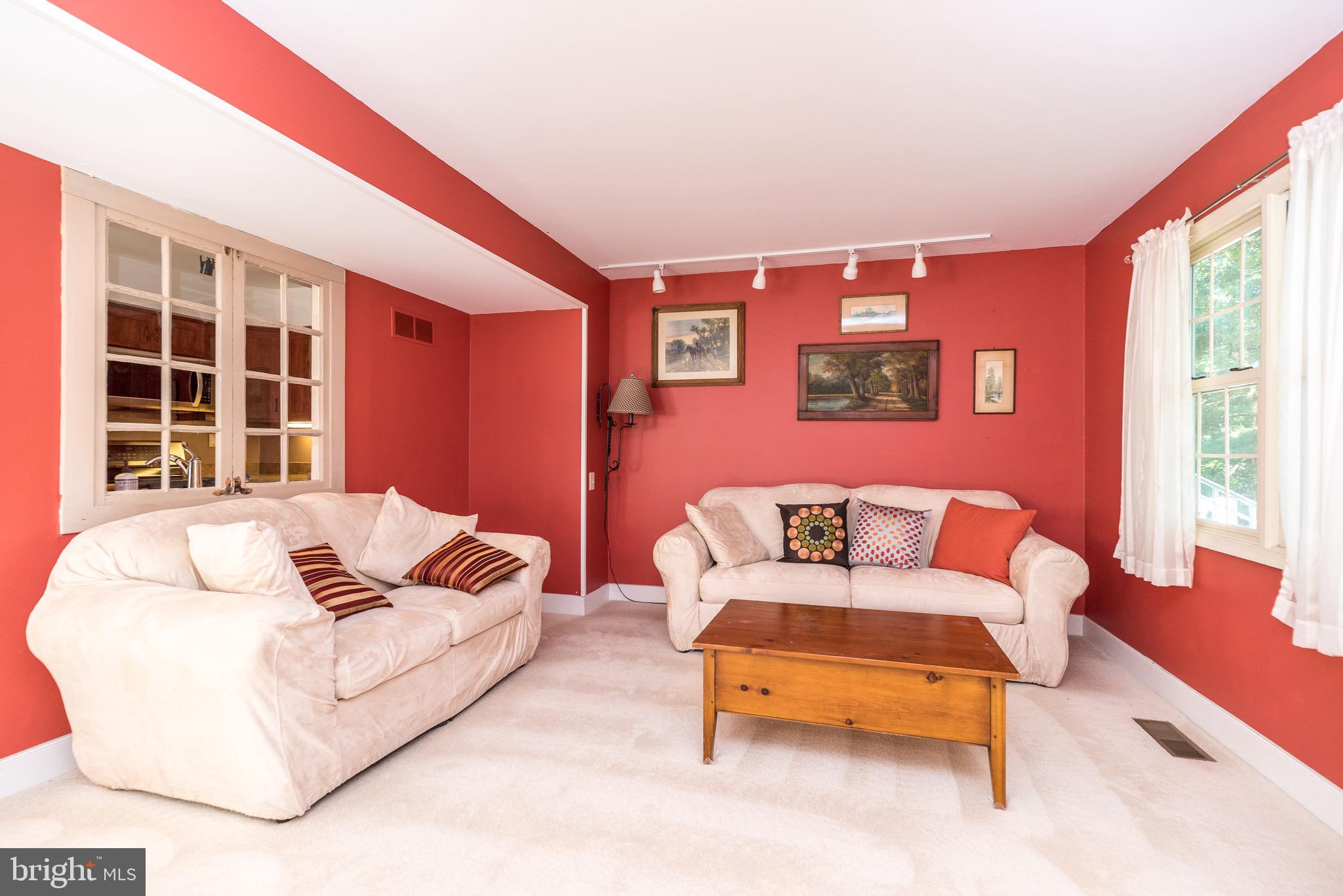 CHARING CROSS - Residential