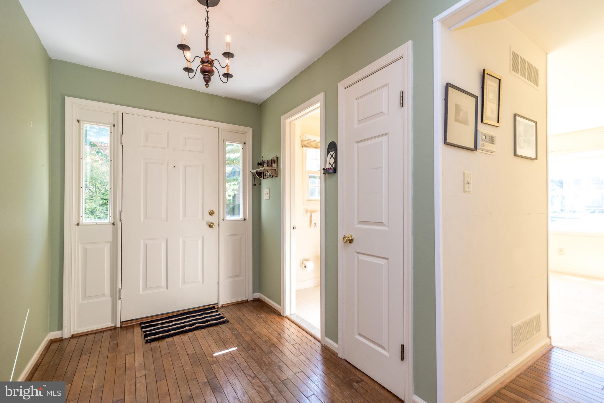 CHARING CROSS - Residential