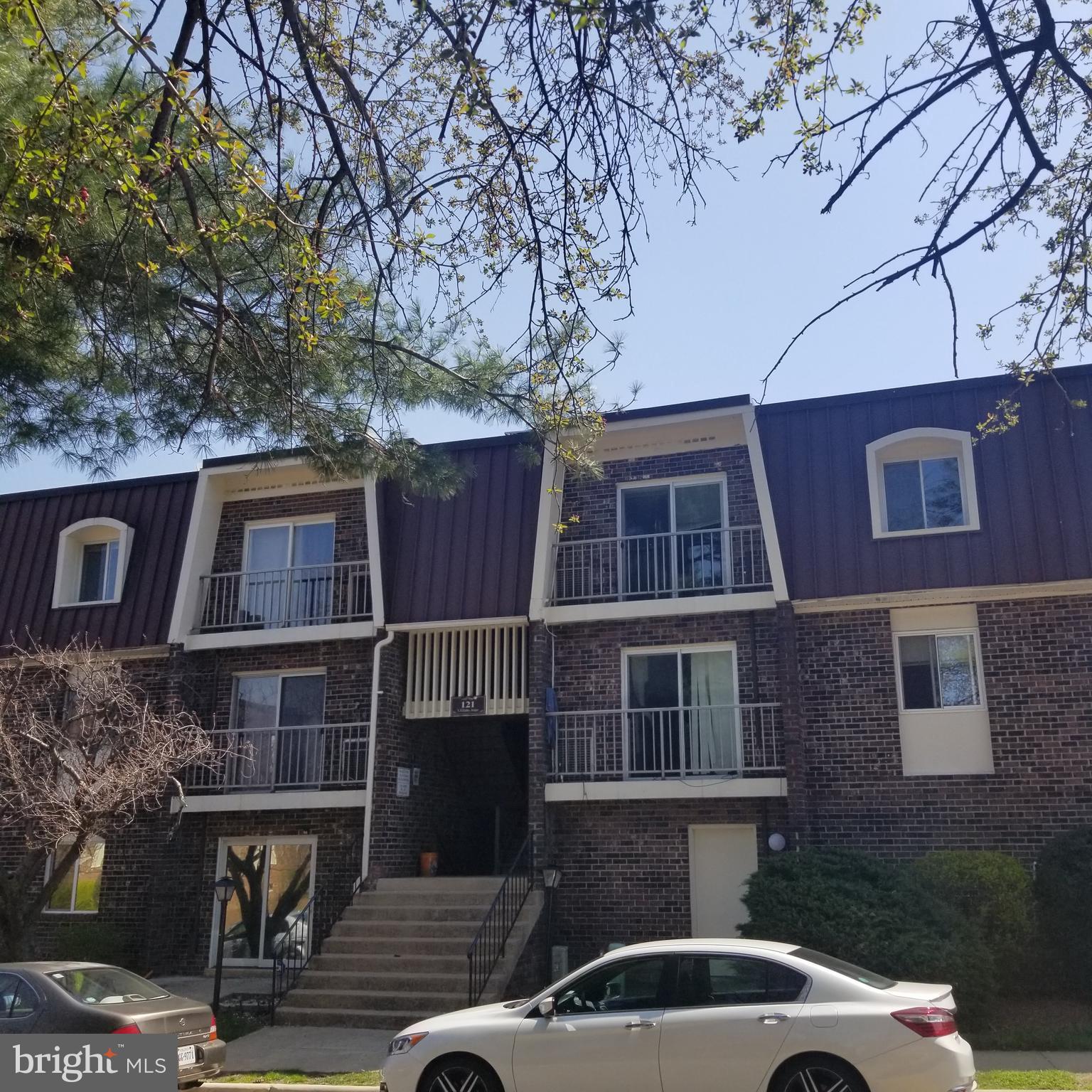 PEMBROOKE - Residential Lease