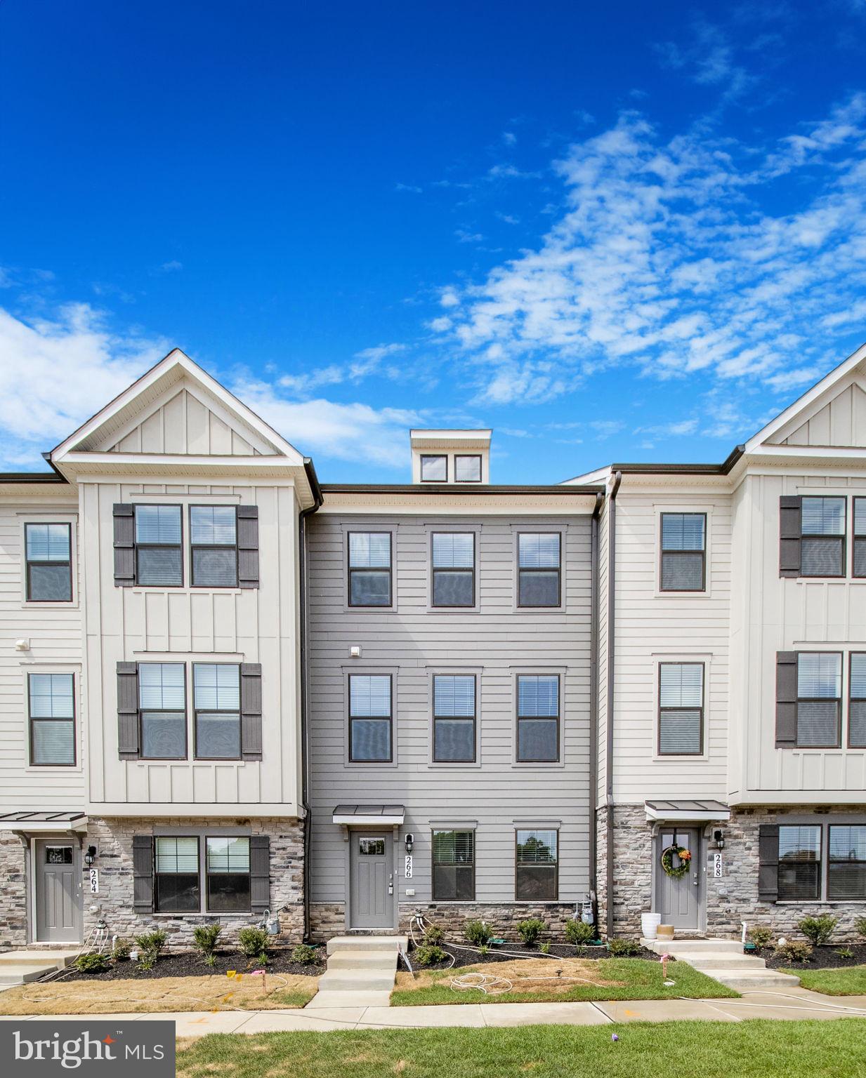 RENN QUARTER - Residential Lease