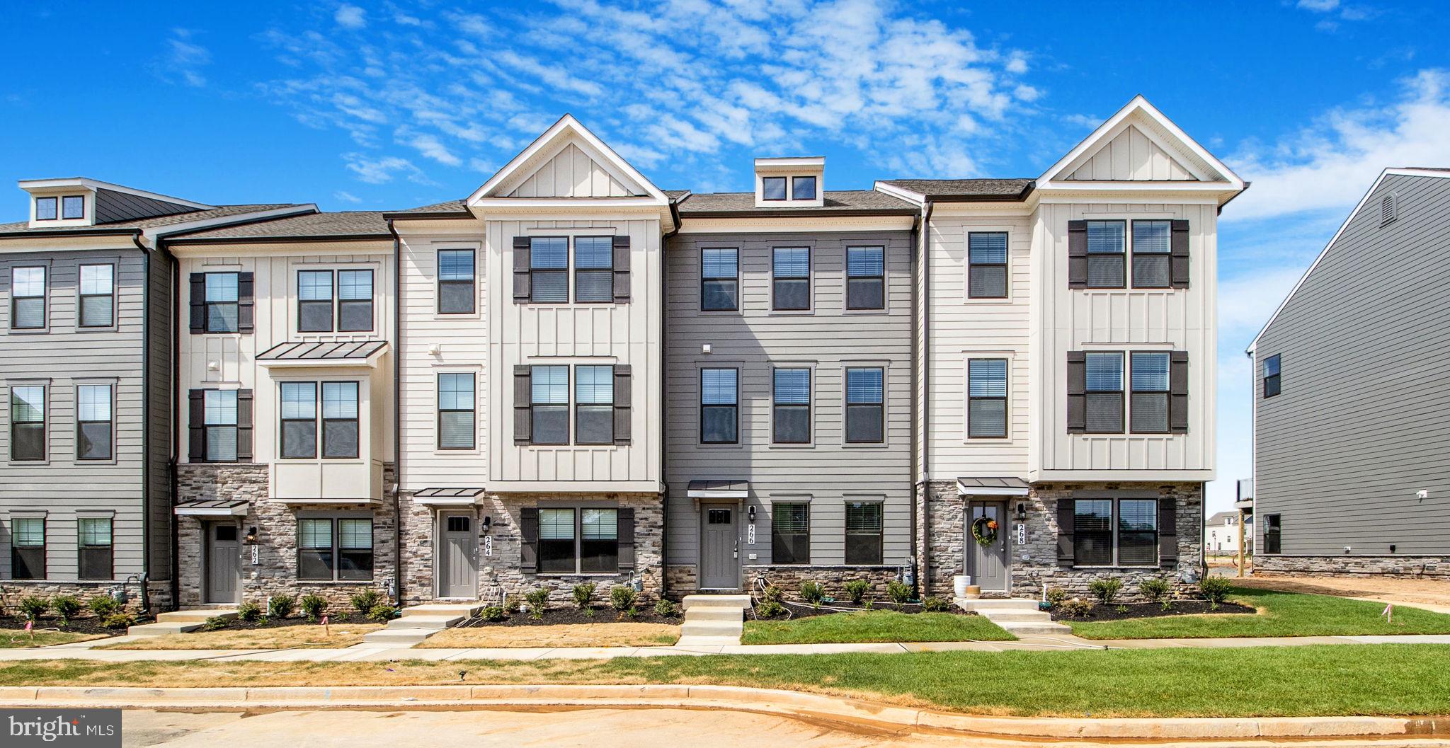 RENN QUARTER - Residential Lease