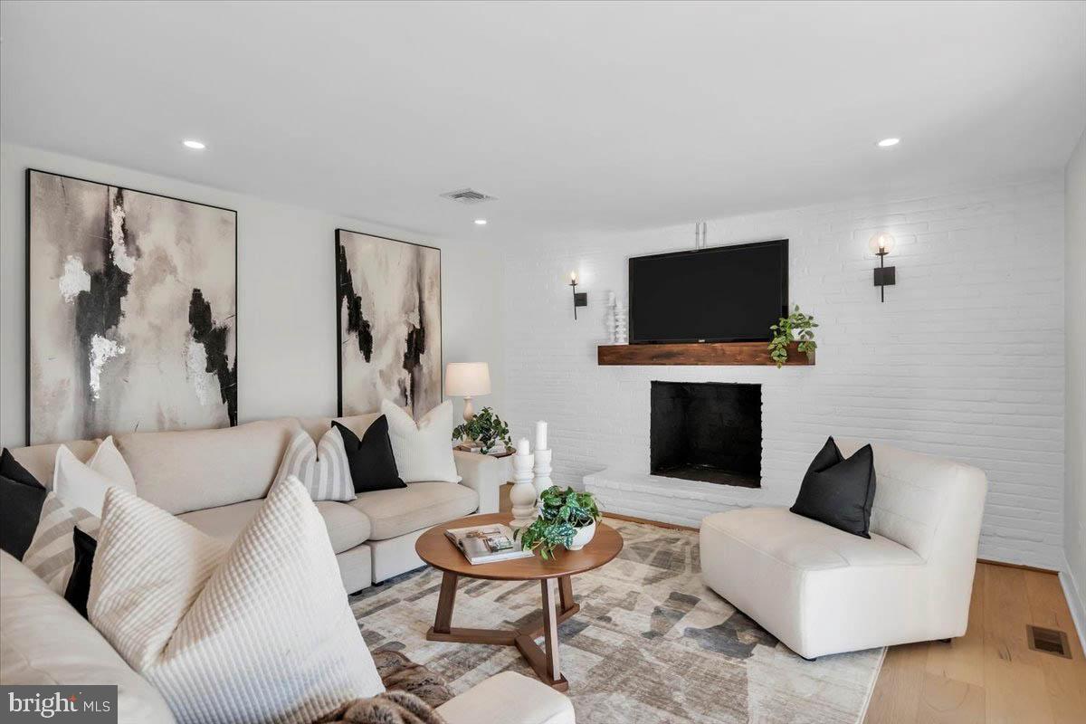 RAMPART RIDGE - Residential