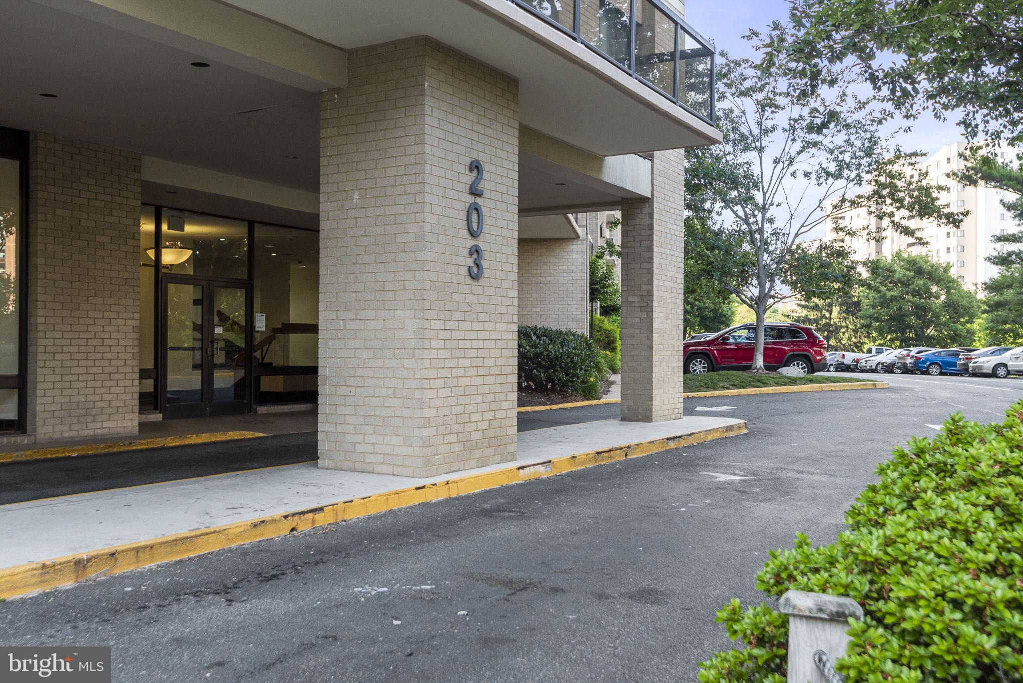 203 YOAKUM PARKWAY 410