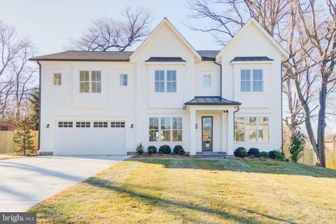 Photo of 7408 Pyle Road, BETHESDA, MD 20817 (MLS # MDMC2177176) Photo of 7408 Pyle Road, BETHESDA, MD 20817 (MLS # MDMC2177176)