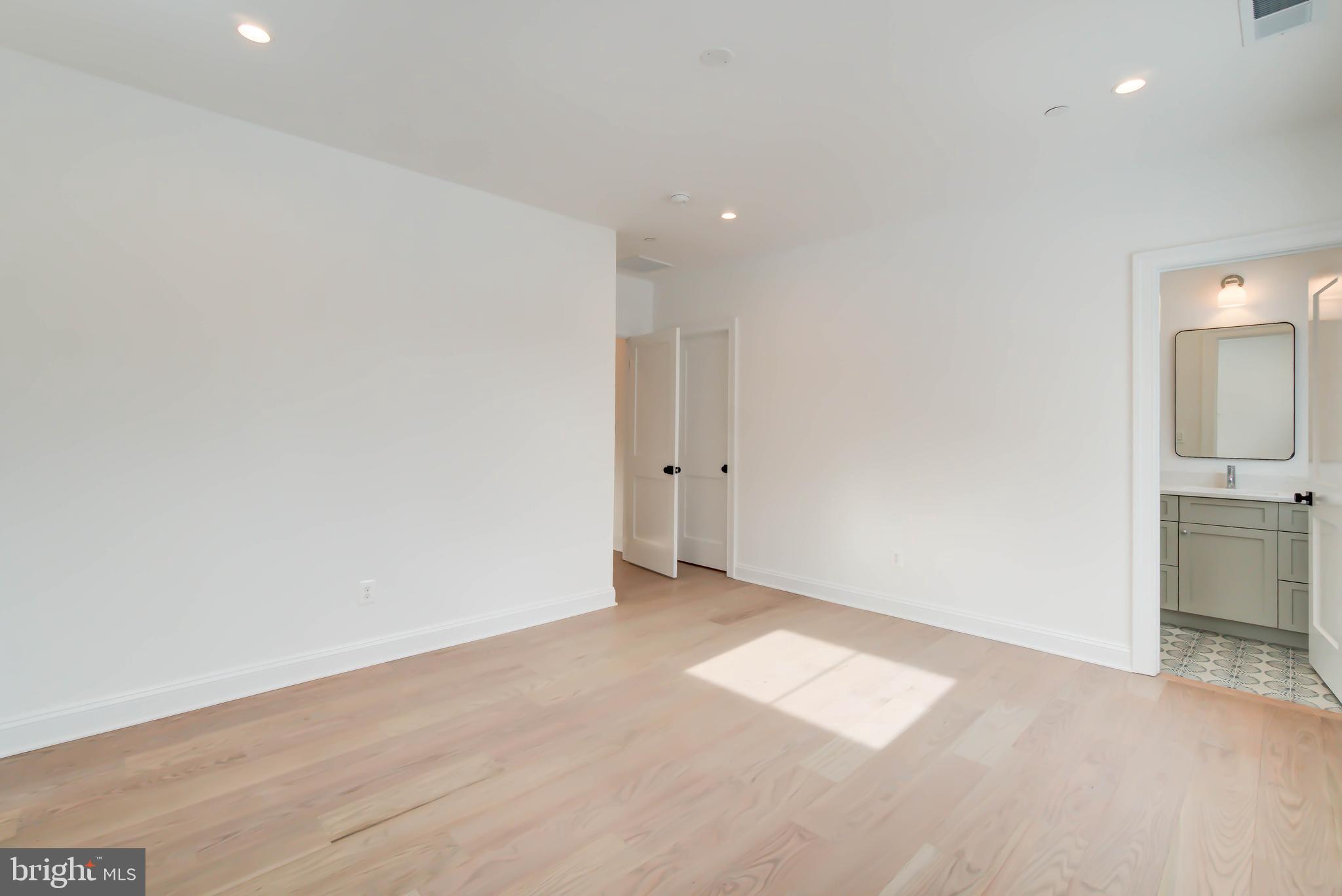 OAKWOOD KNOLLS - Residential