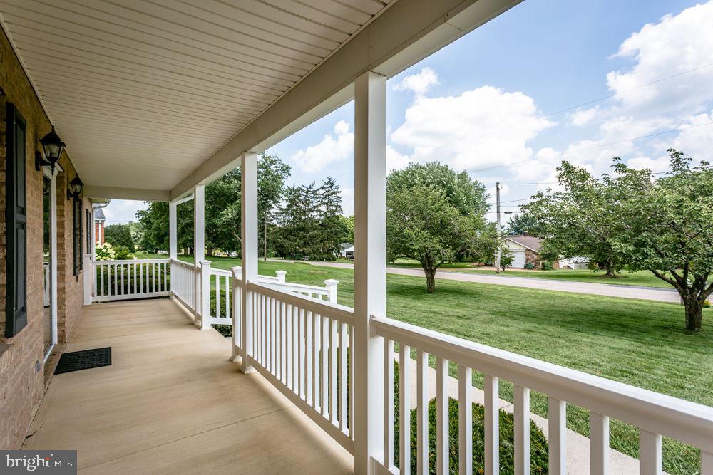 382 S SUNSET DRIVE