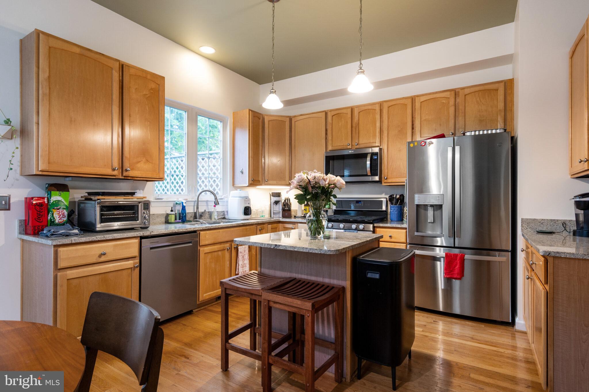 ARLINGTON HEIGHTS - Residential