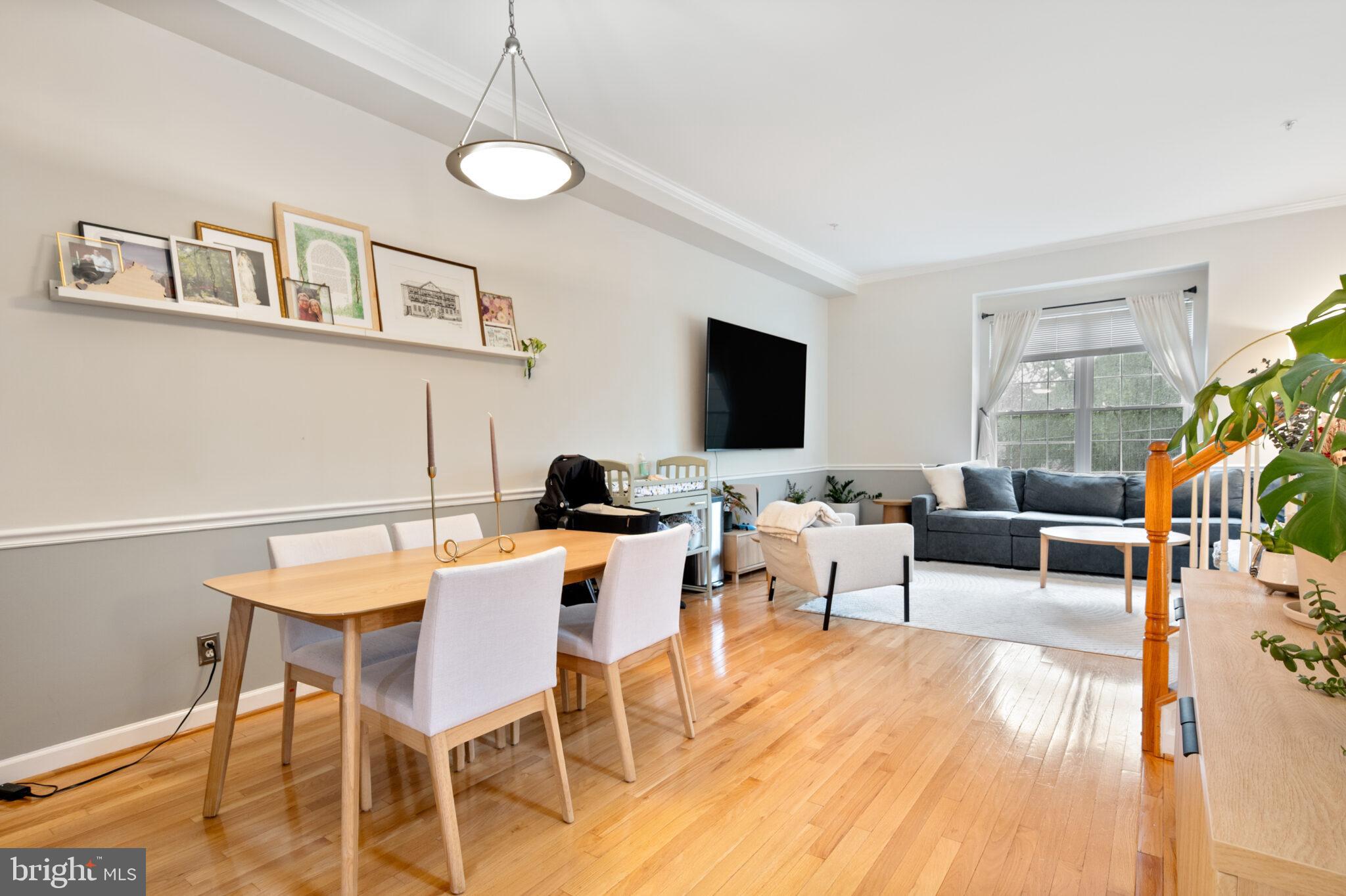 ARLINGTON HEIGHTS - Residential