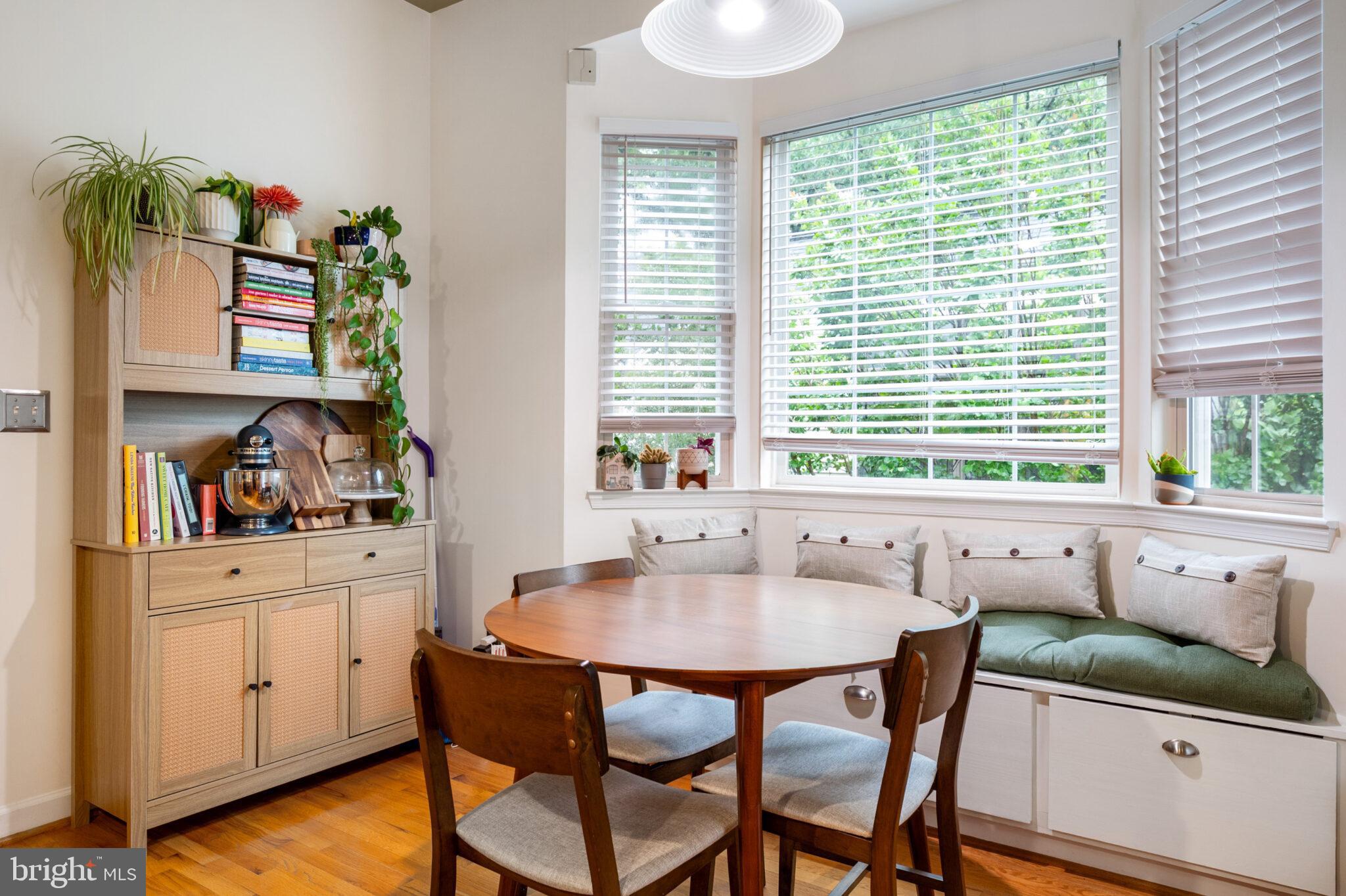 ARLINGTON HEIGHTS - Residential