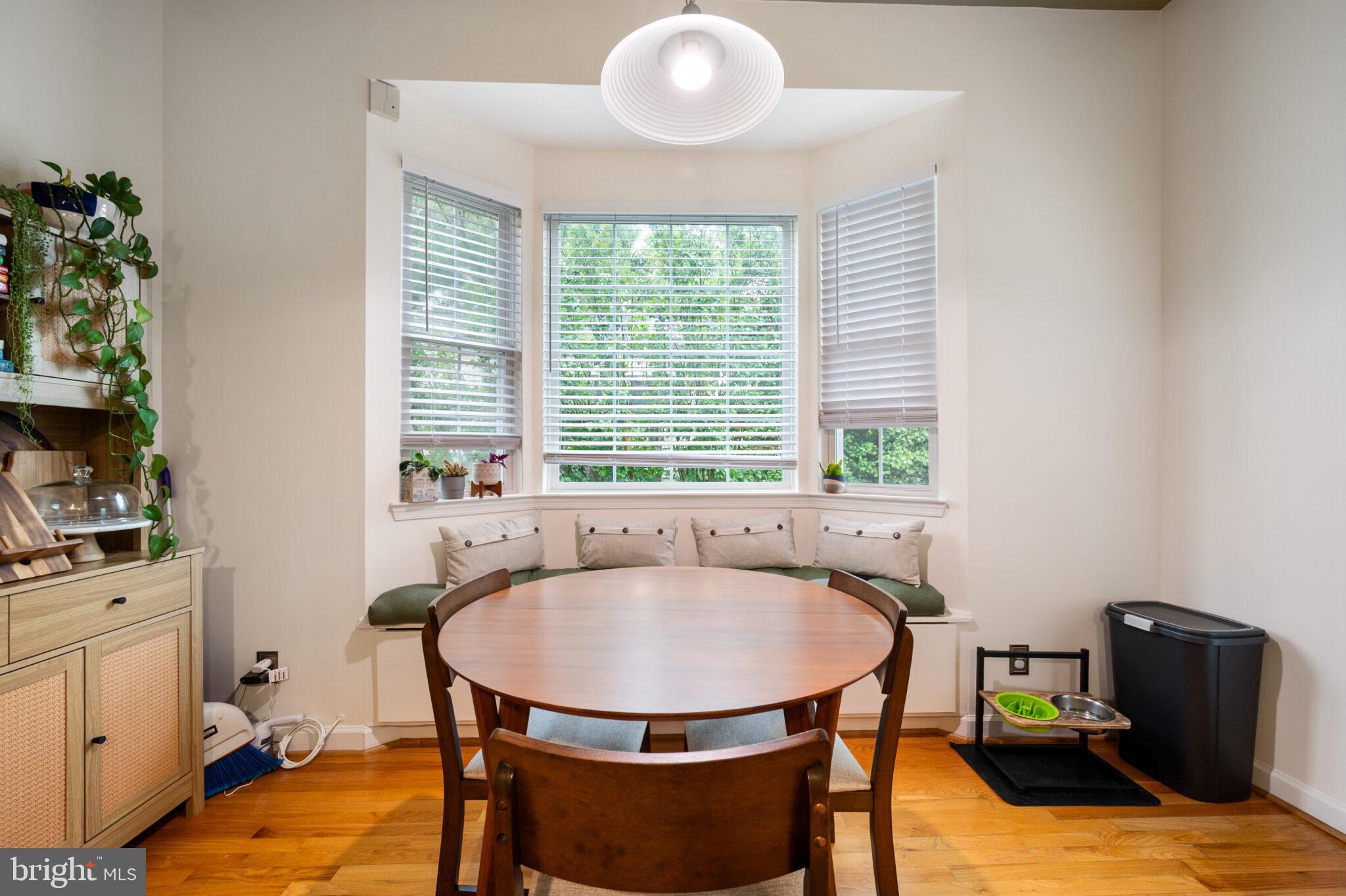 ARLINGTON HEIGHTS - Residential