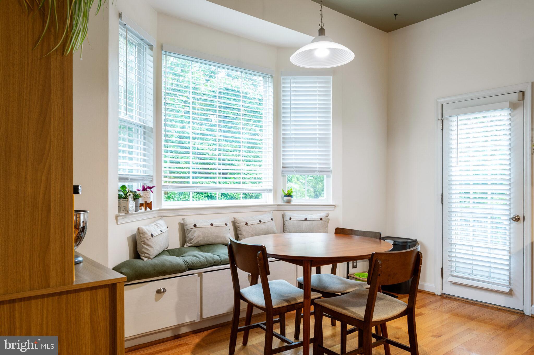 ARLINGTON HEIGHTS - Residential