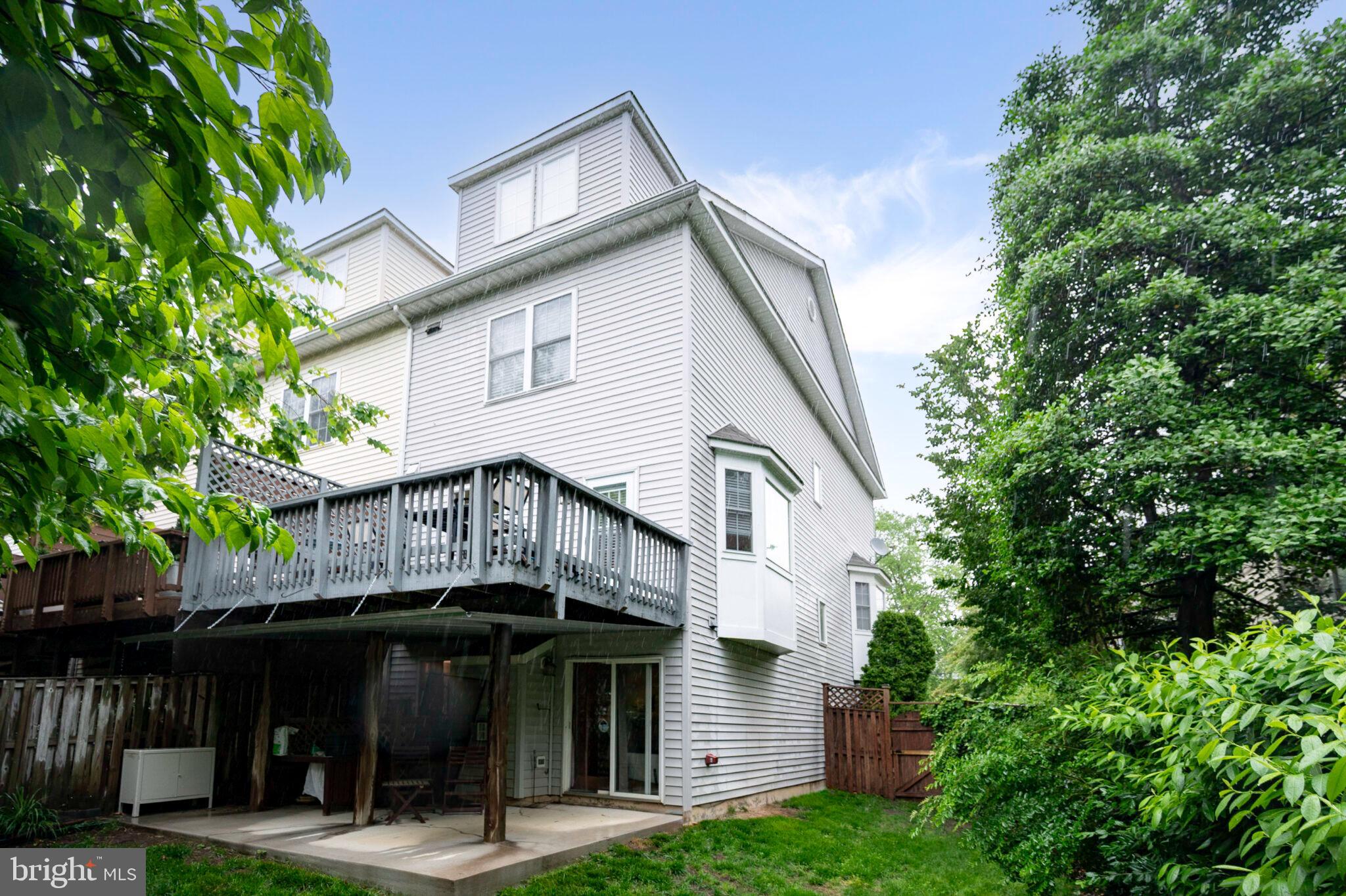 ARLINGTON HEIGHTS - Residential