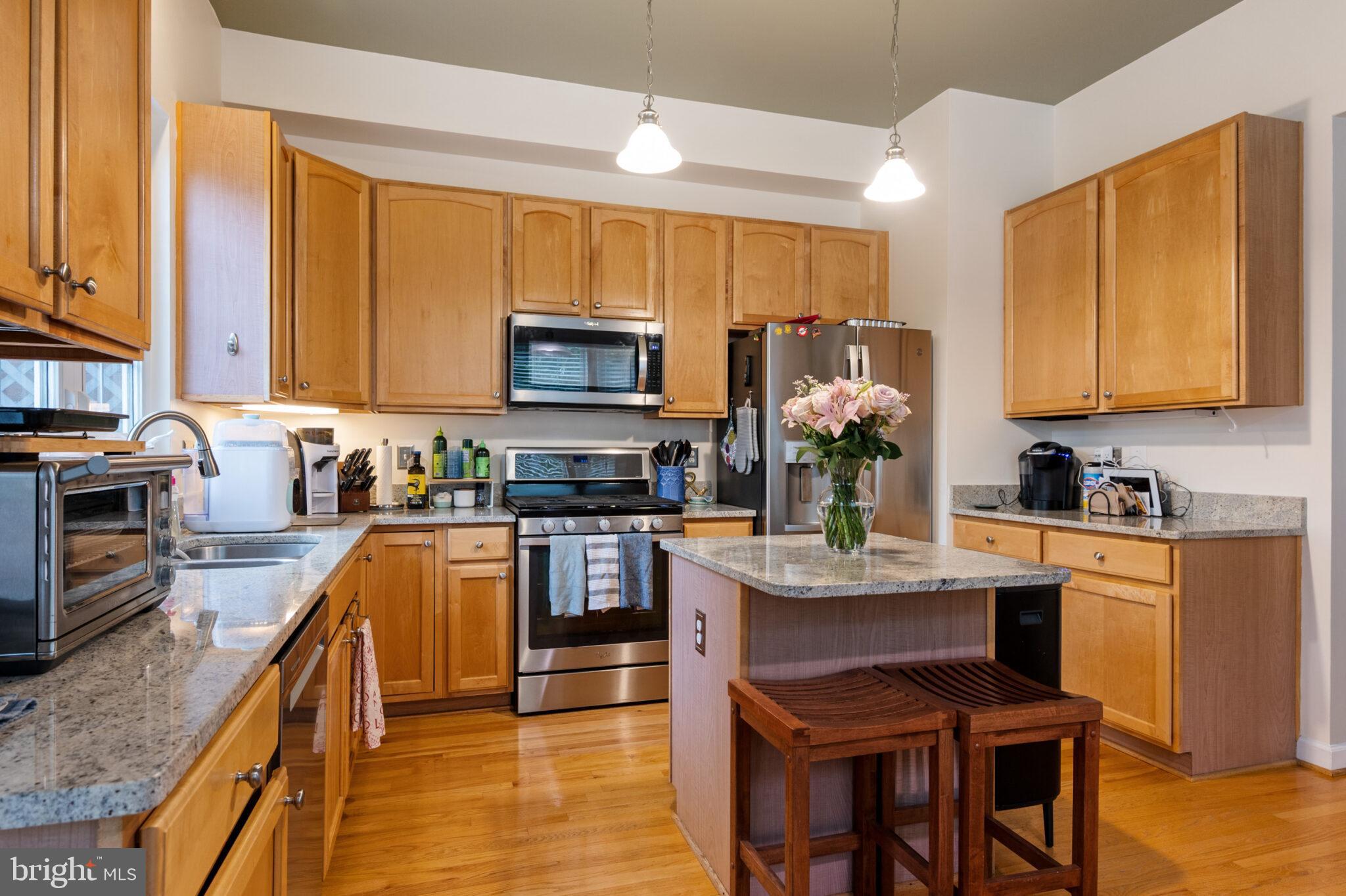 ARLINGTON HEIGHTS - Residential