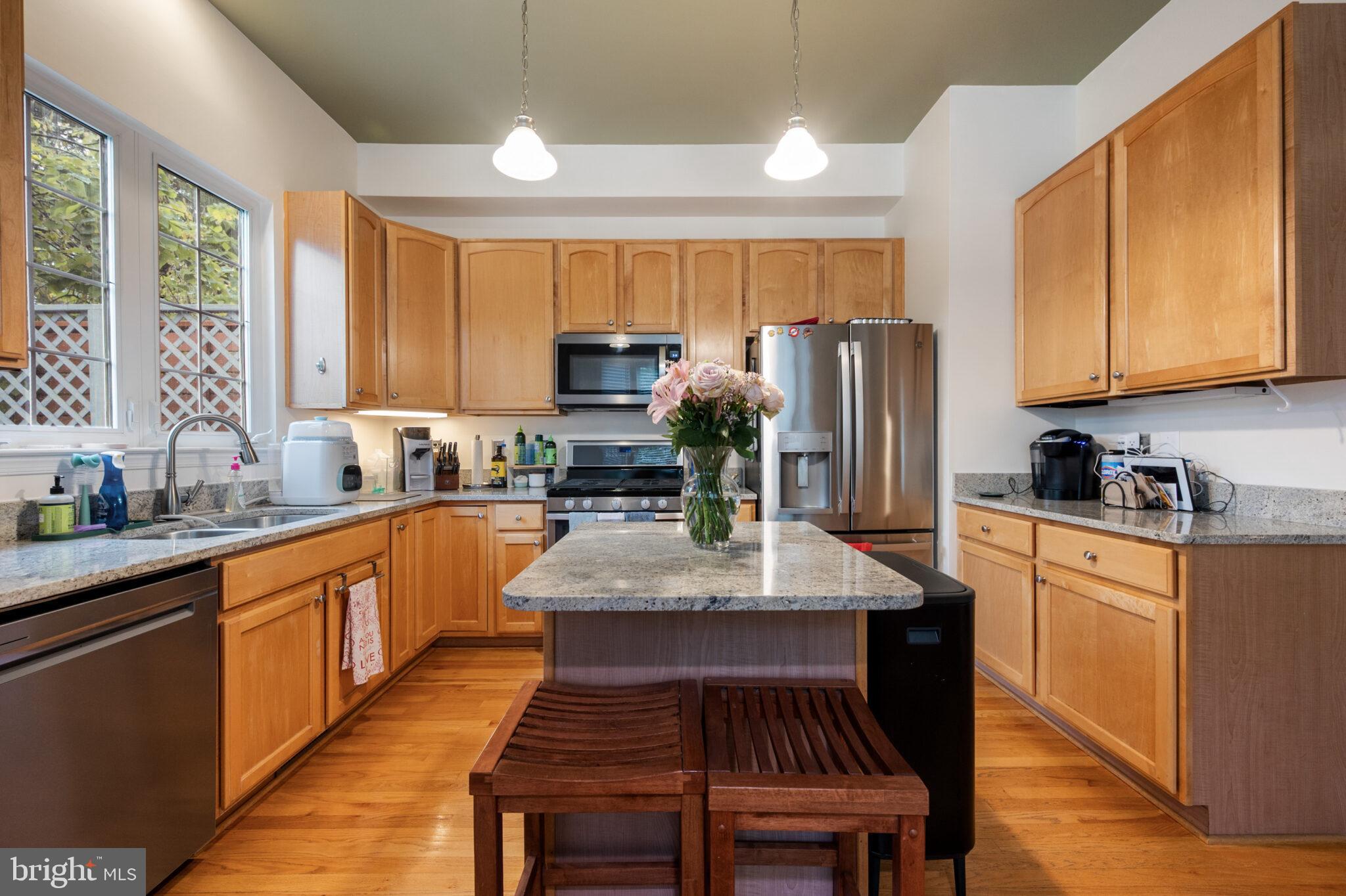 ARLINGTON HEIGHTS - Residential