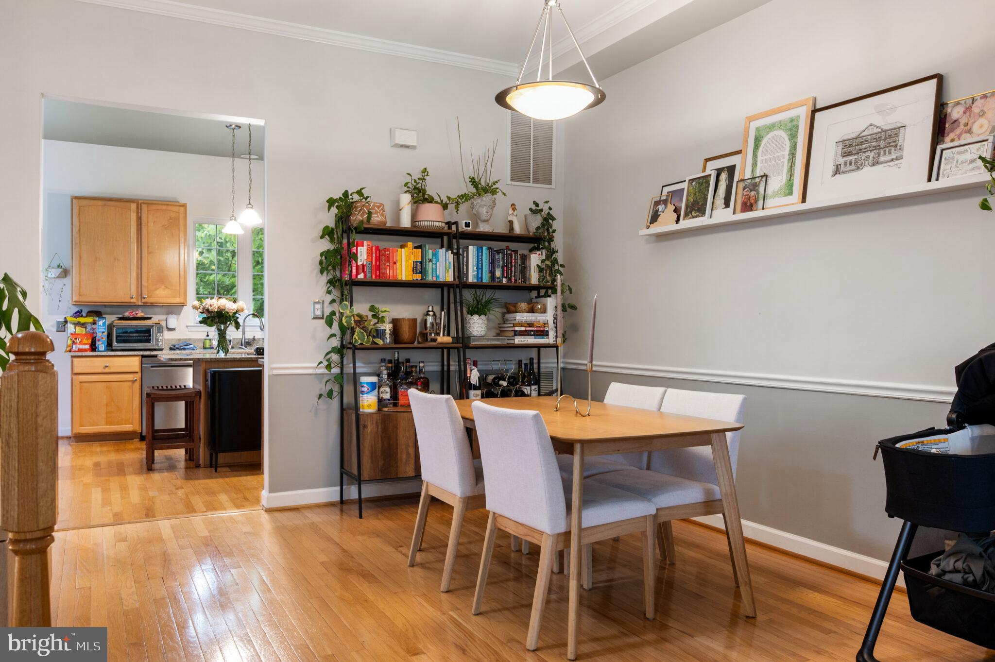 ARLINGTON HEIGHTS - Residential