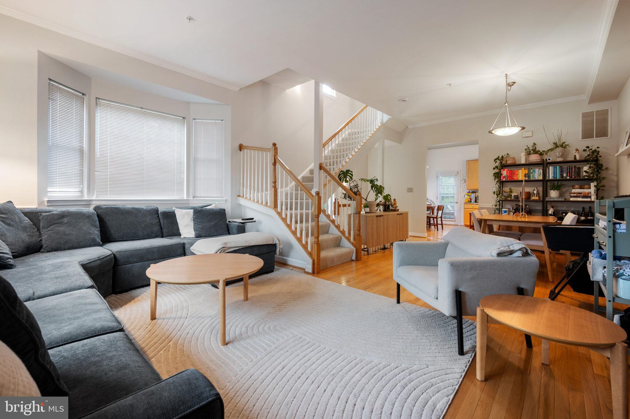 ARLINGTON HEIGHTS - Residential