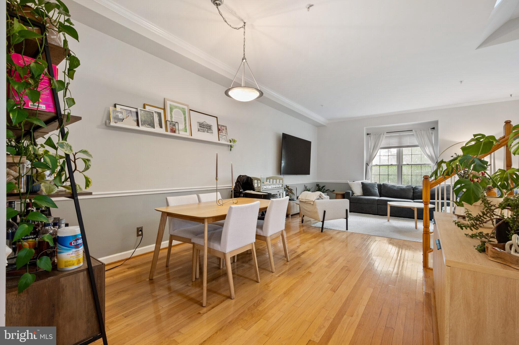 ARLINGTON HEIGHTS - Residential