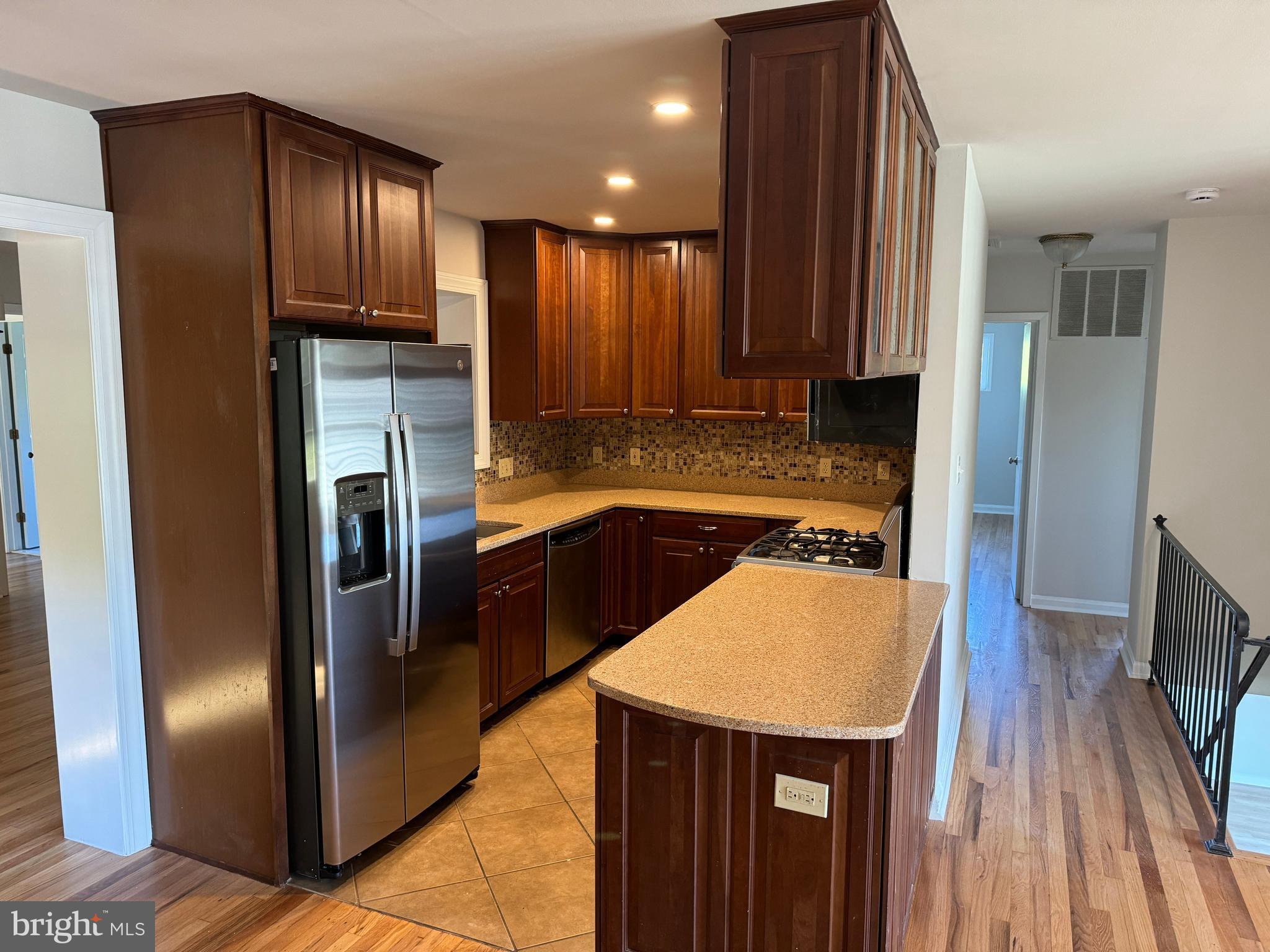 BREN MAR PARK - Residential Lease