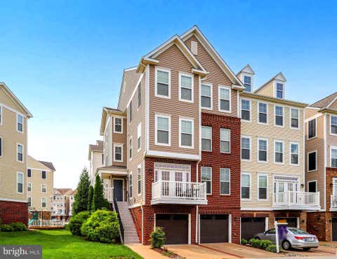 Condo For Sale - 42203 Shorecrest Terrace<br/> ALDIE, VA 20105