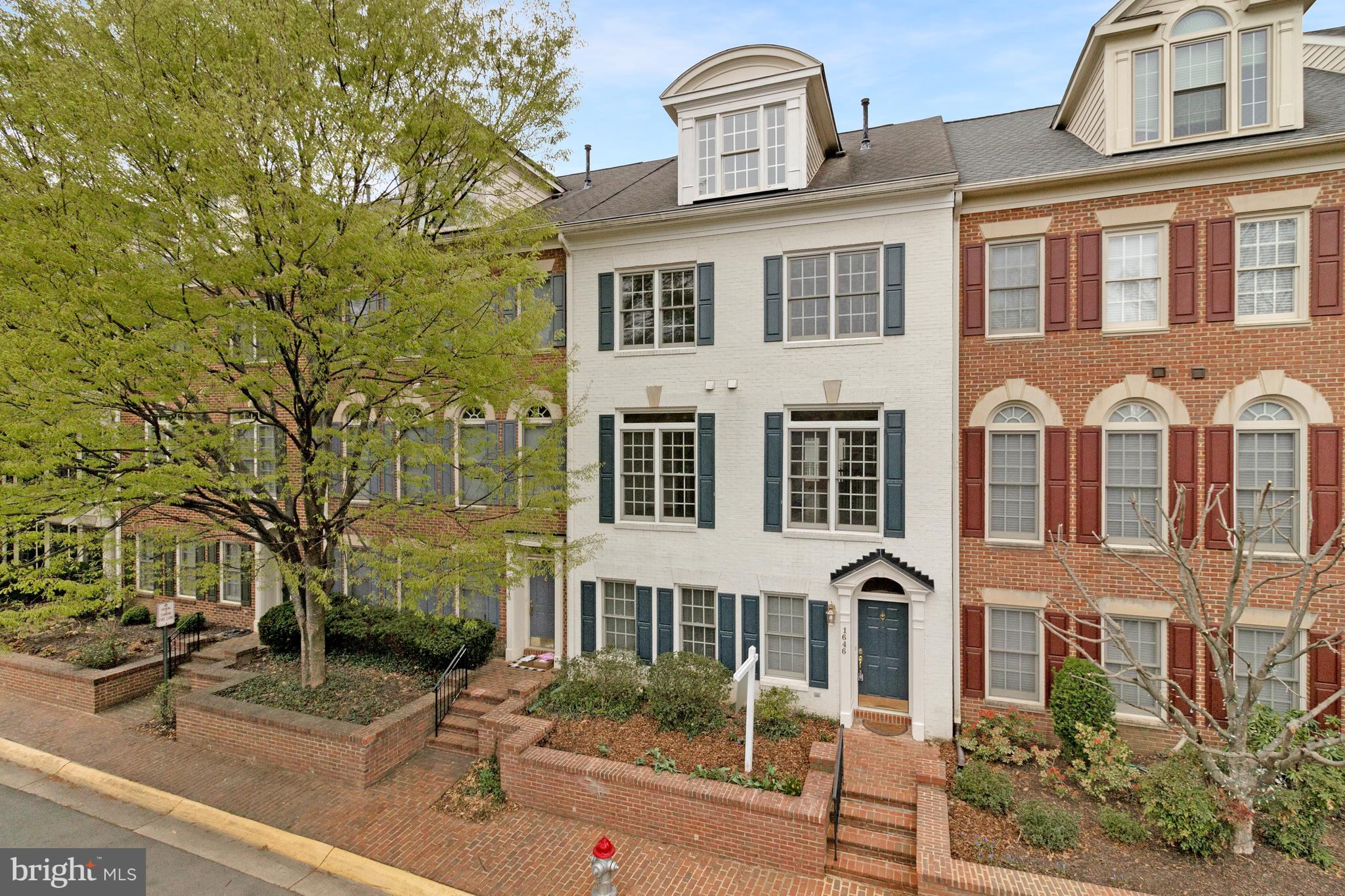 MCLEAN RIDGE - Residential