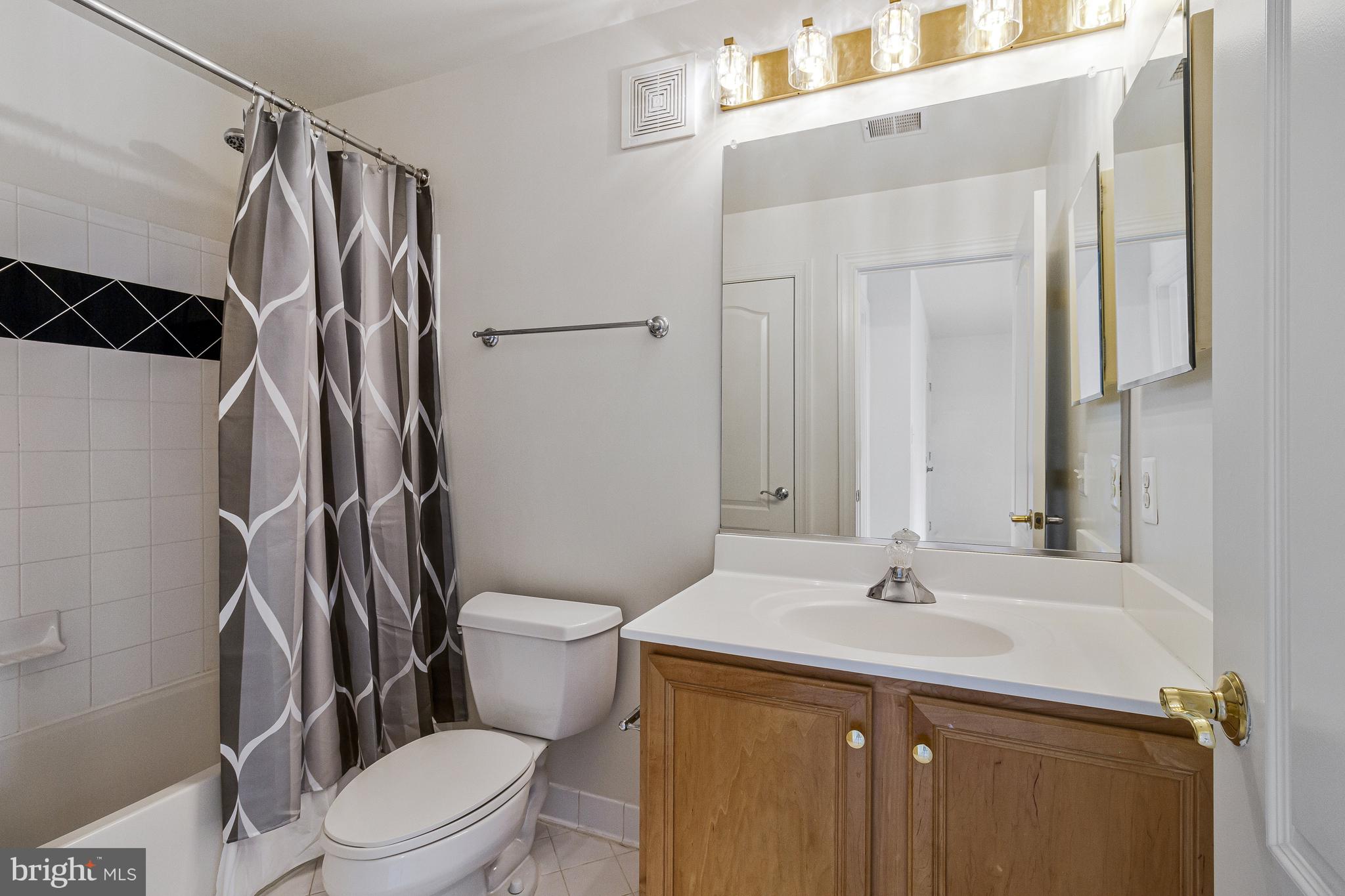 MCLEAN RIDGE - Residential