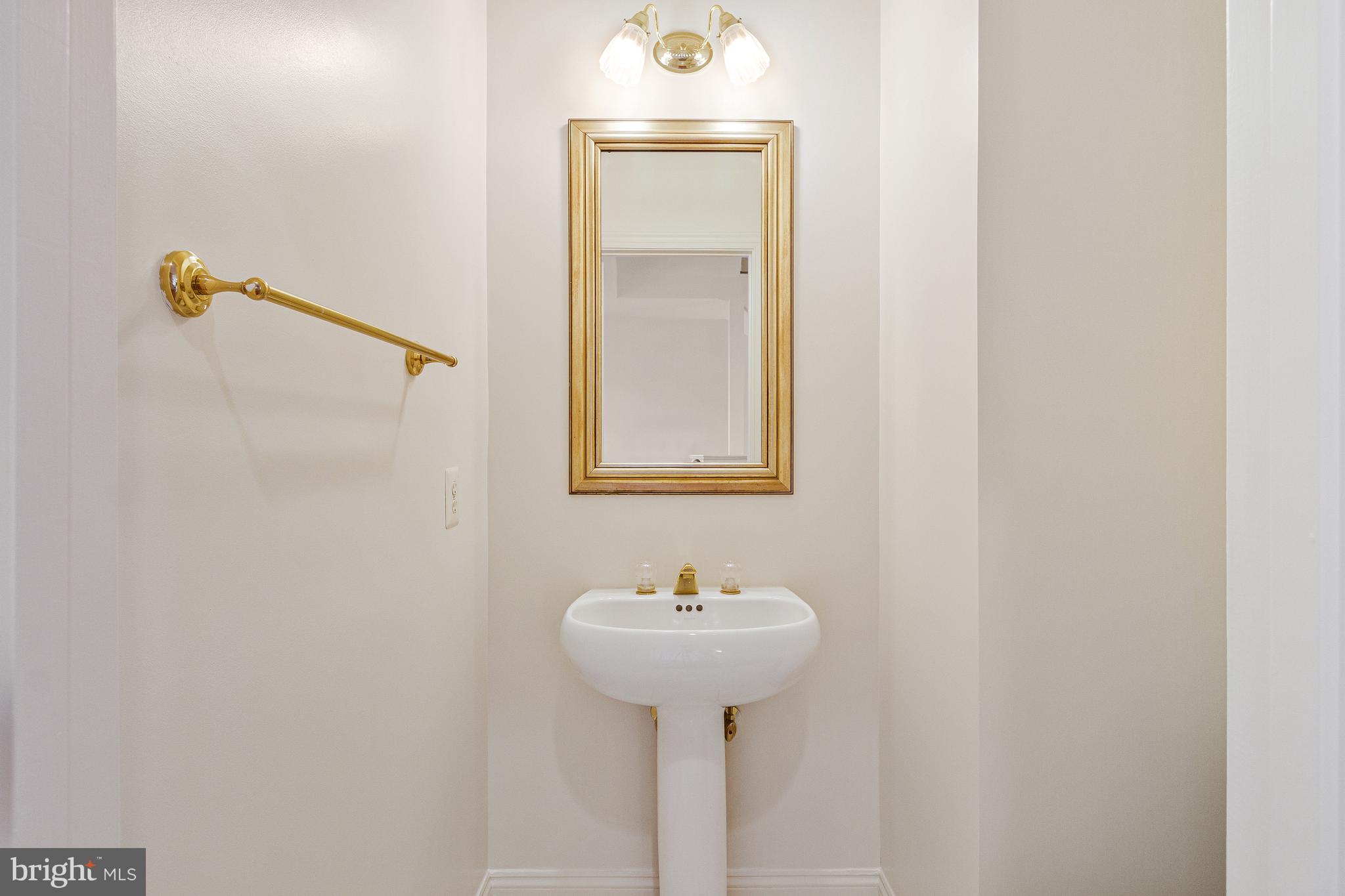 MCLEAN RIDGE - Residential