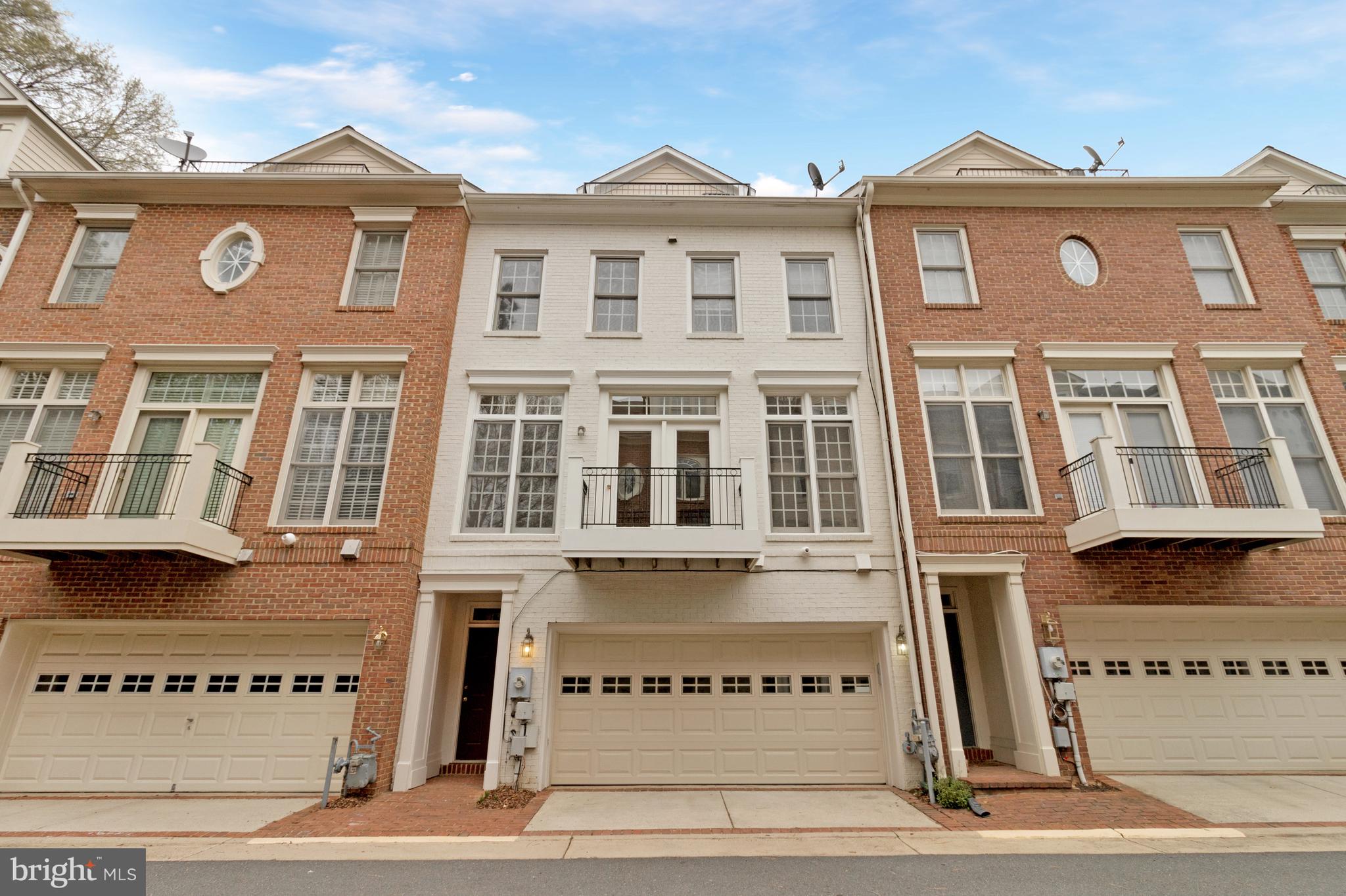 MCLEAN RIDGE - Residential