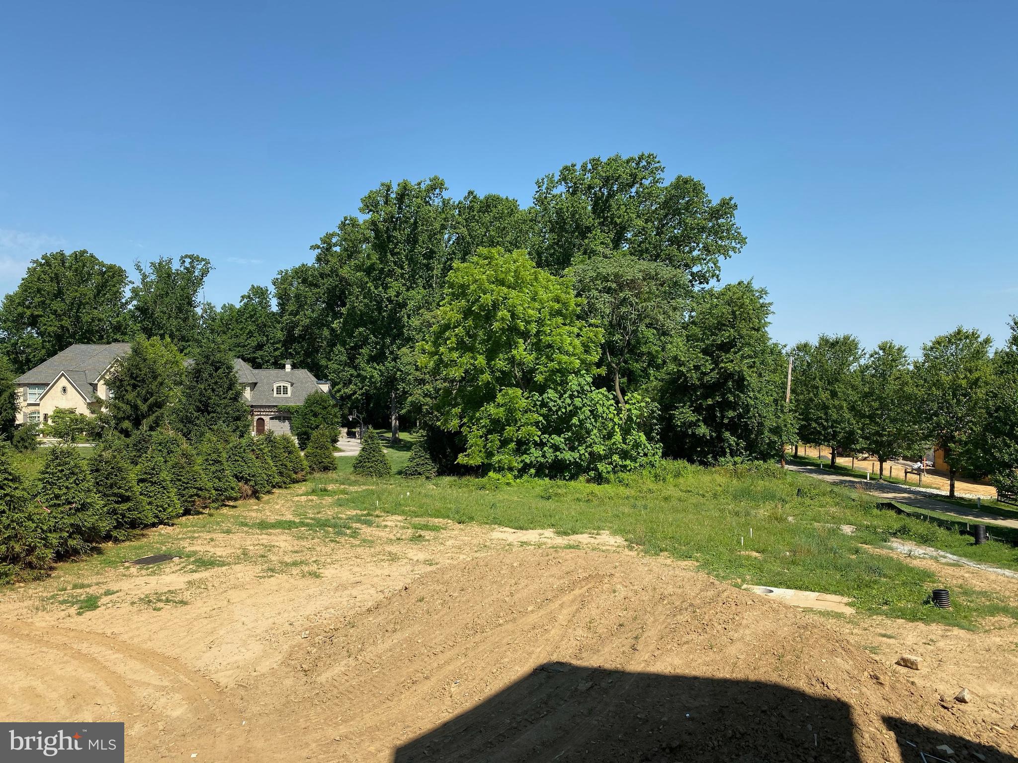 ANDORRA WOODS - Residential