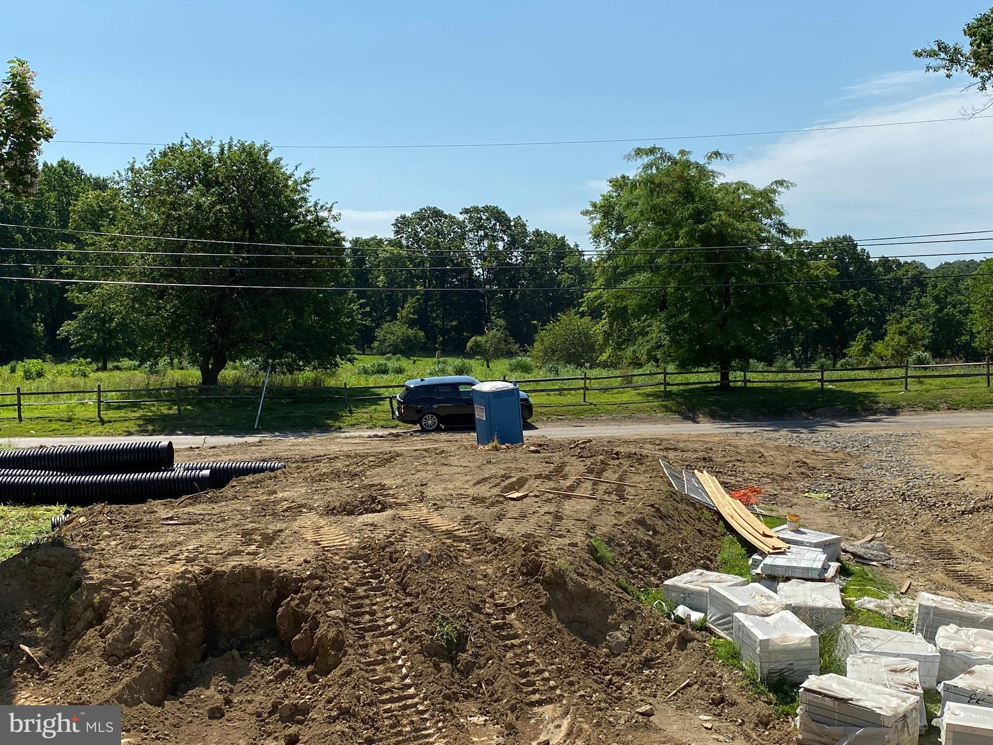 ANDORRA WOODS - Residential