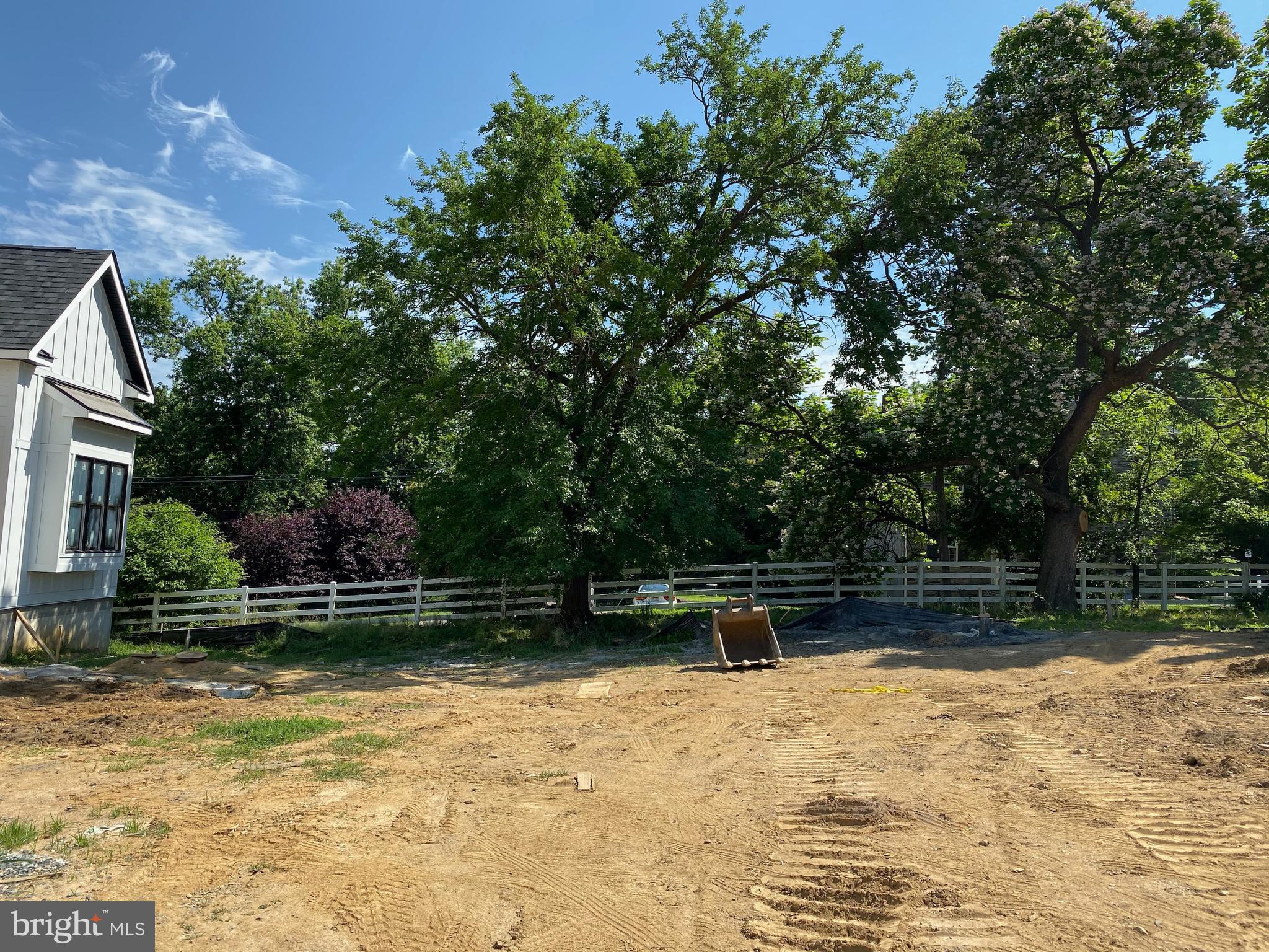 ANDORRA WOODS - Residential