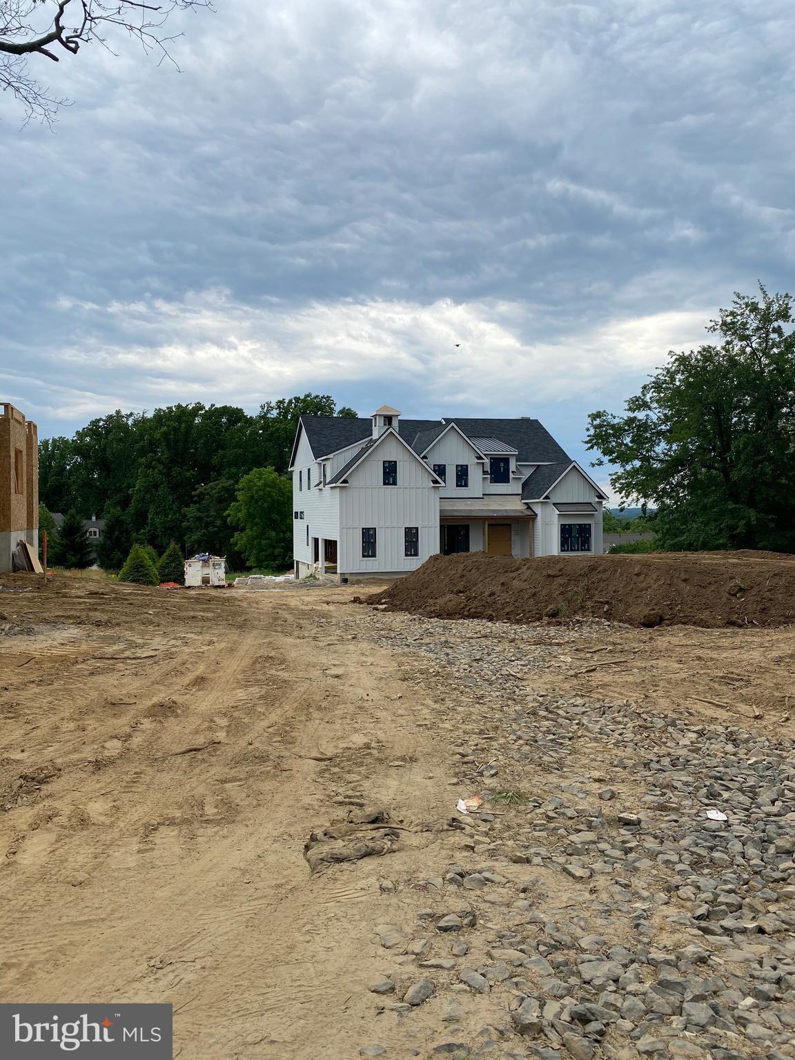 ANDORRA WOODS - Residential