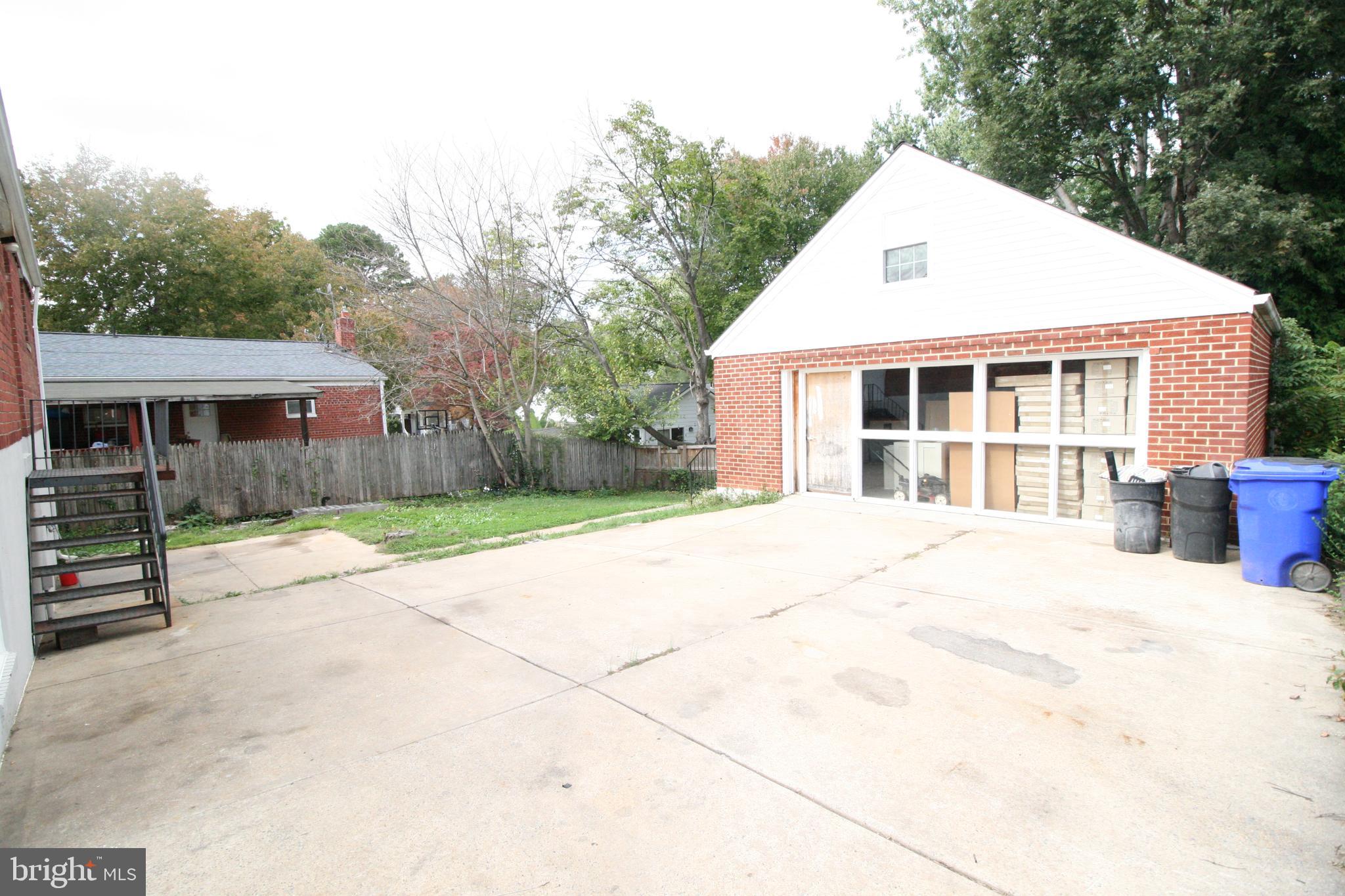 RANDOLPH HILLS - Residential Lease