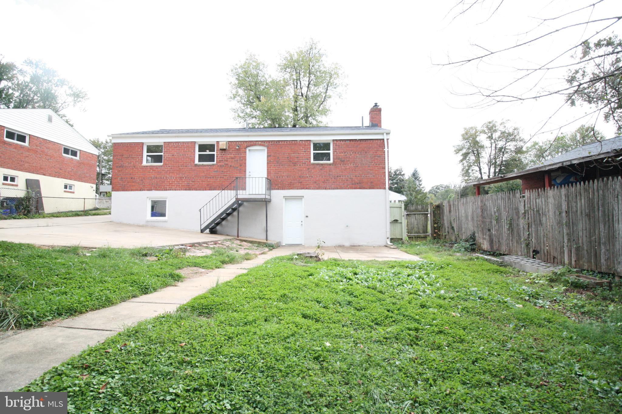 RANDOLPH HILLS - Residential Lease