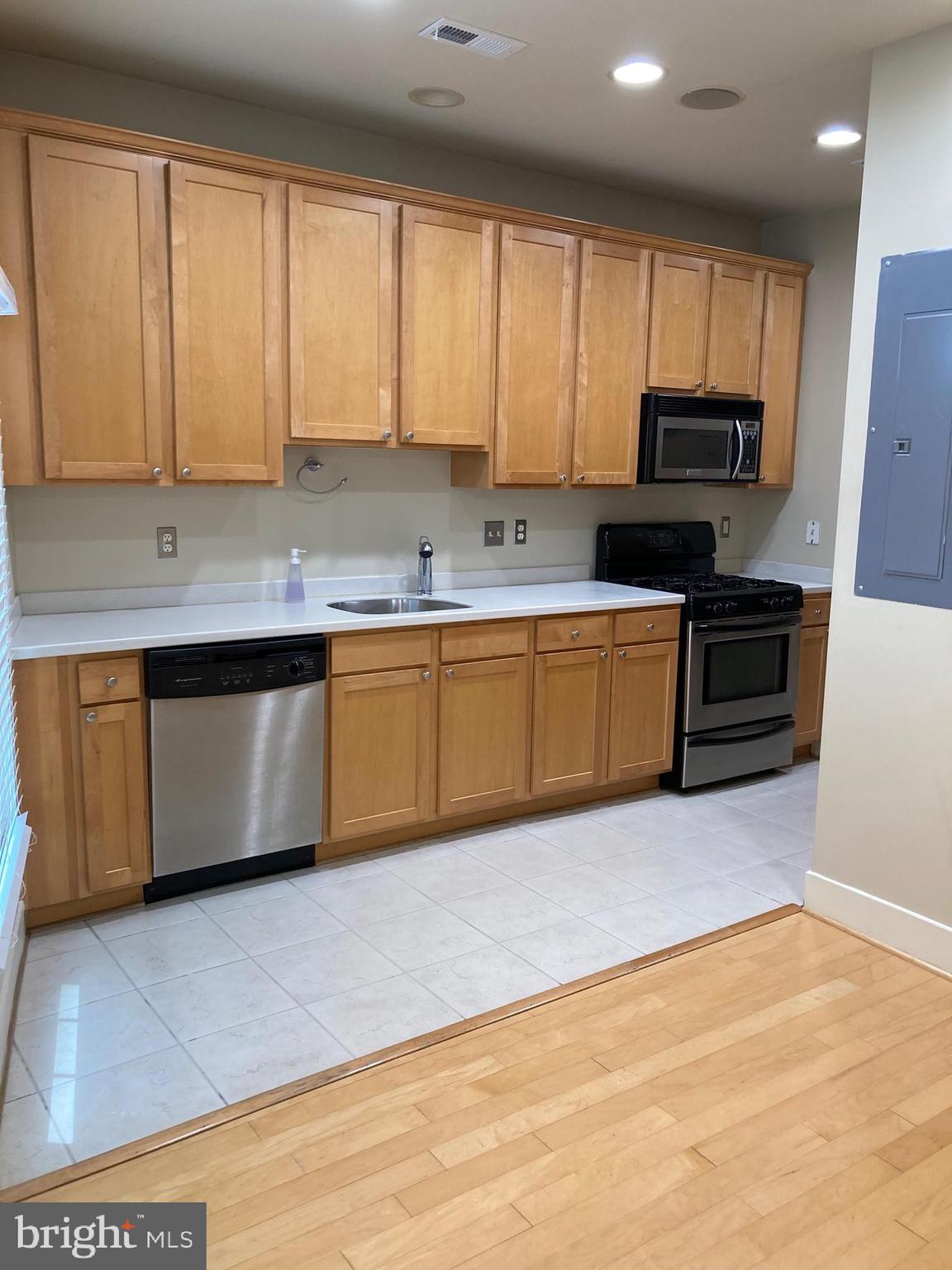 HARBOR EAST - Residential Lease