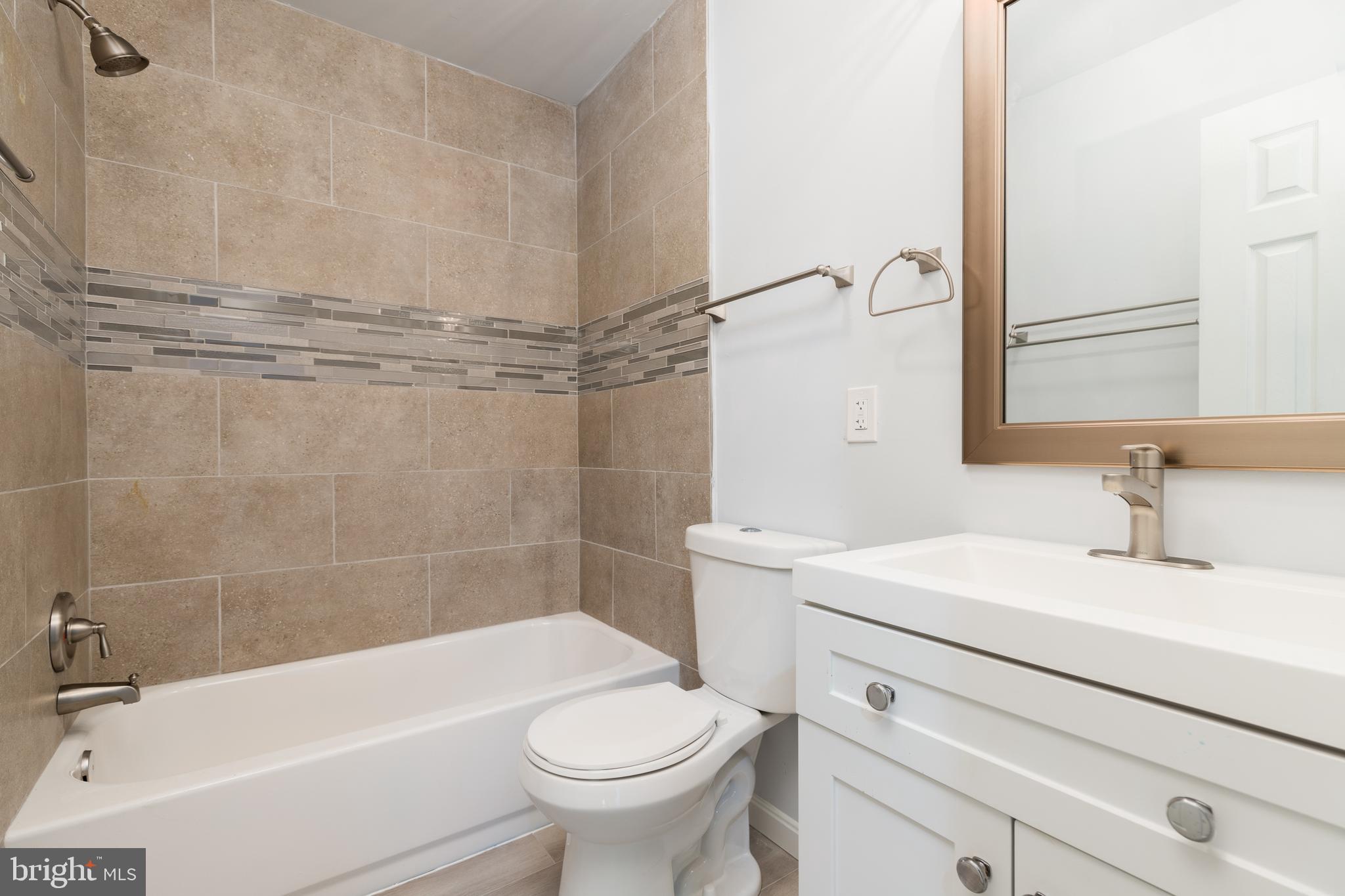 NORTH FORESTVILLE - Residential