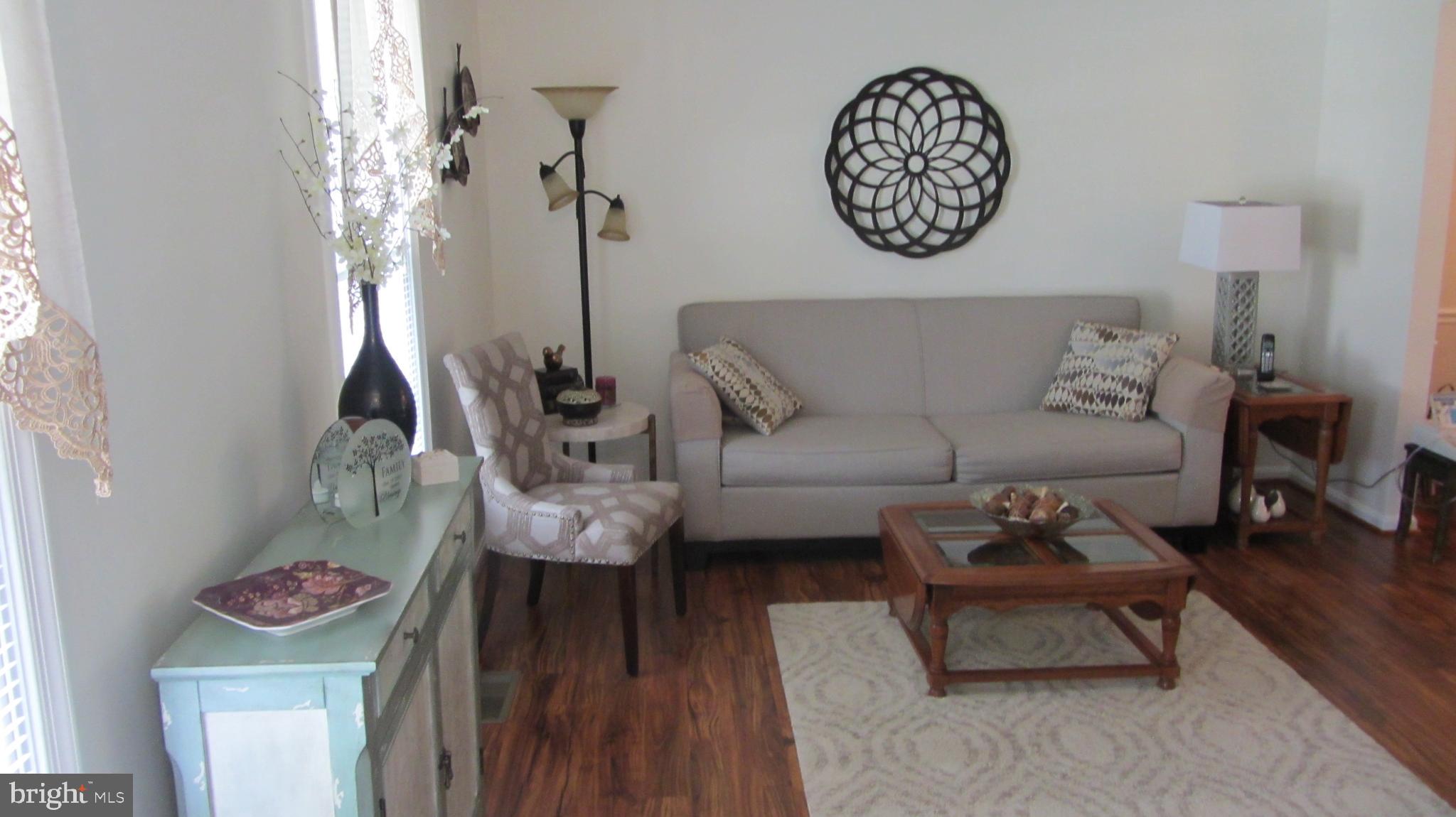 VICTORIA MANOR - Residential