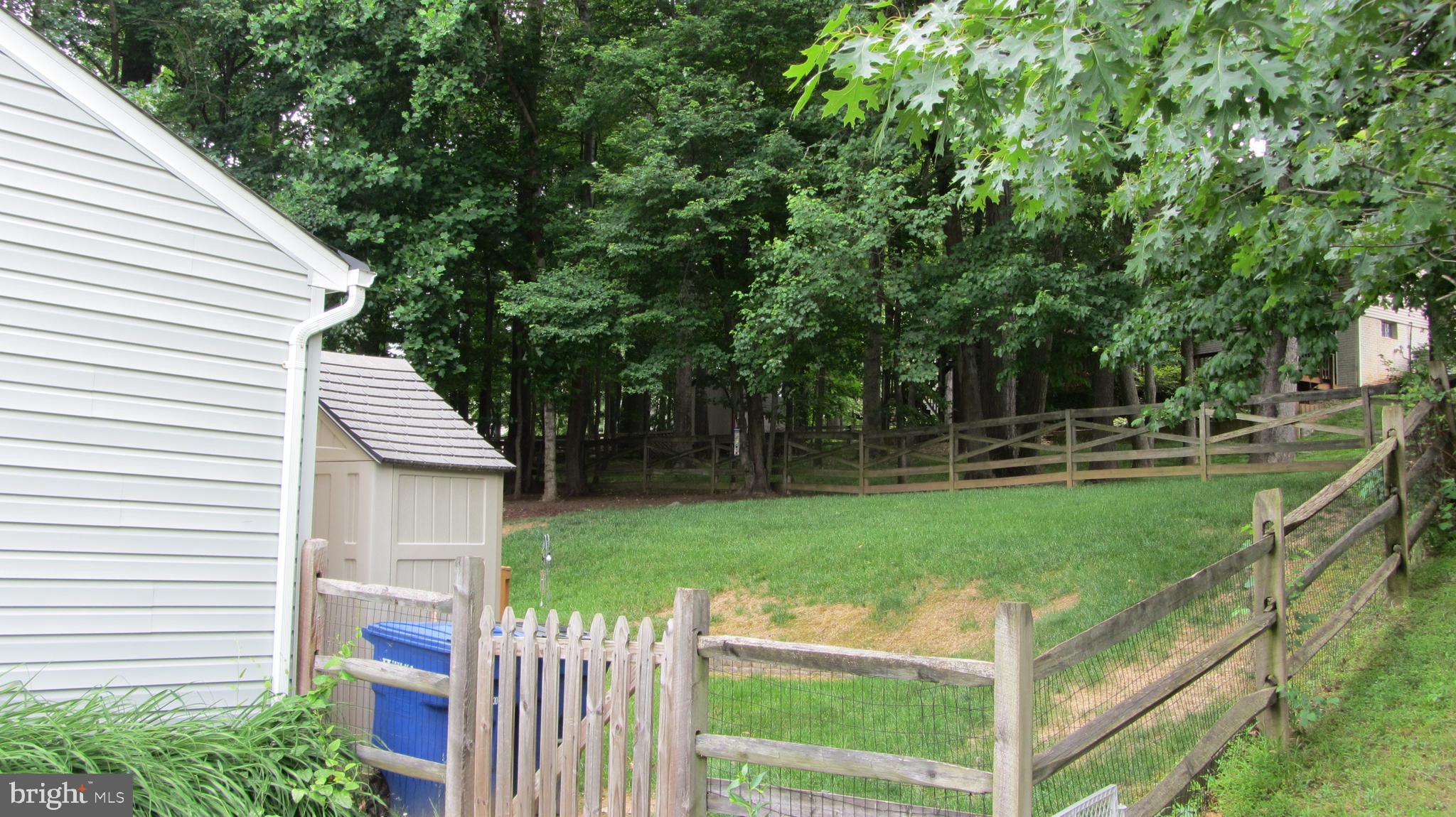 VICTORIA MANOR - Residential