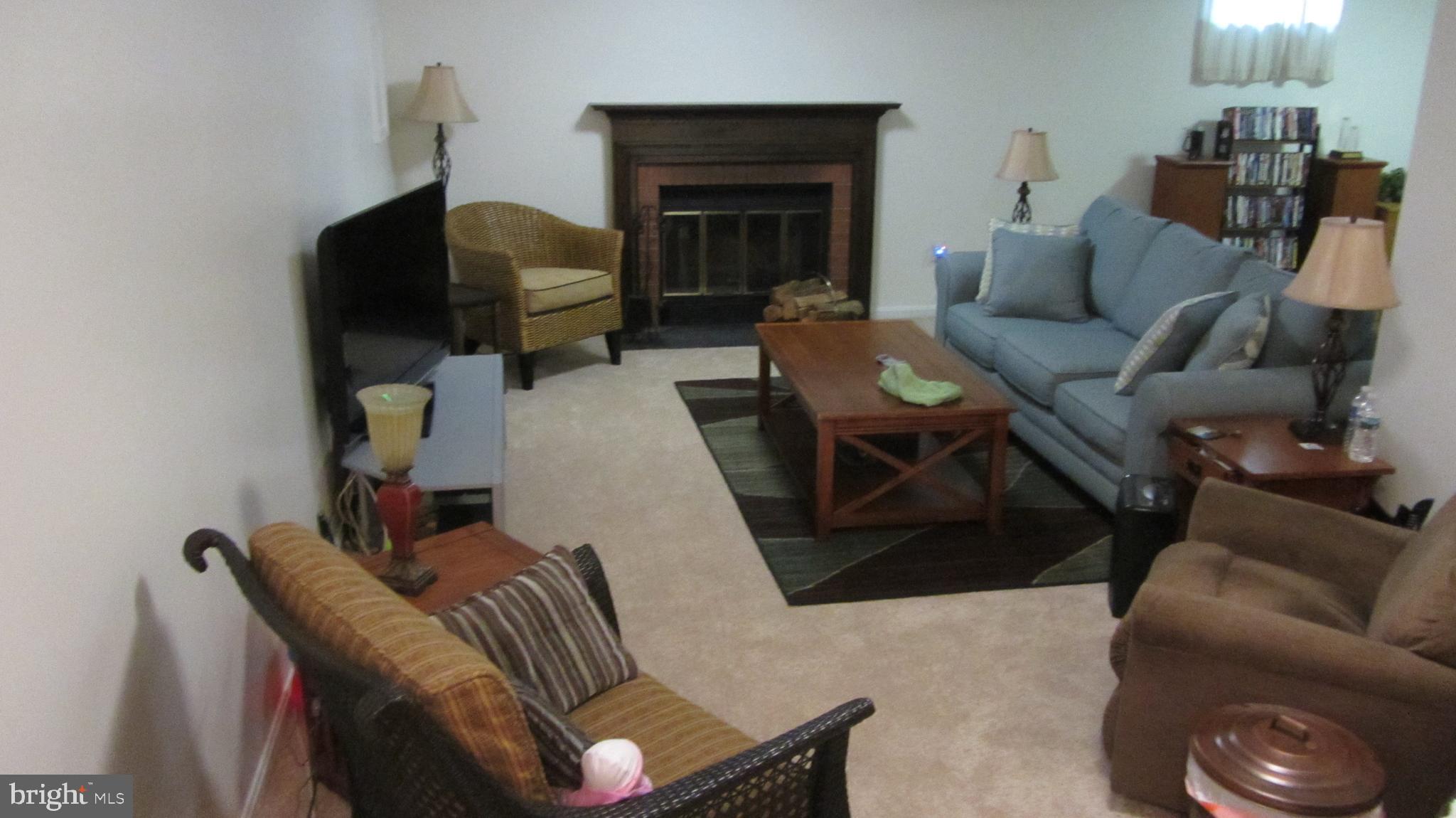 VICTORIA MANOR - Residential