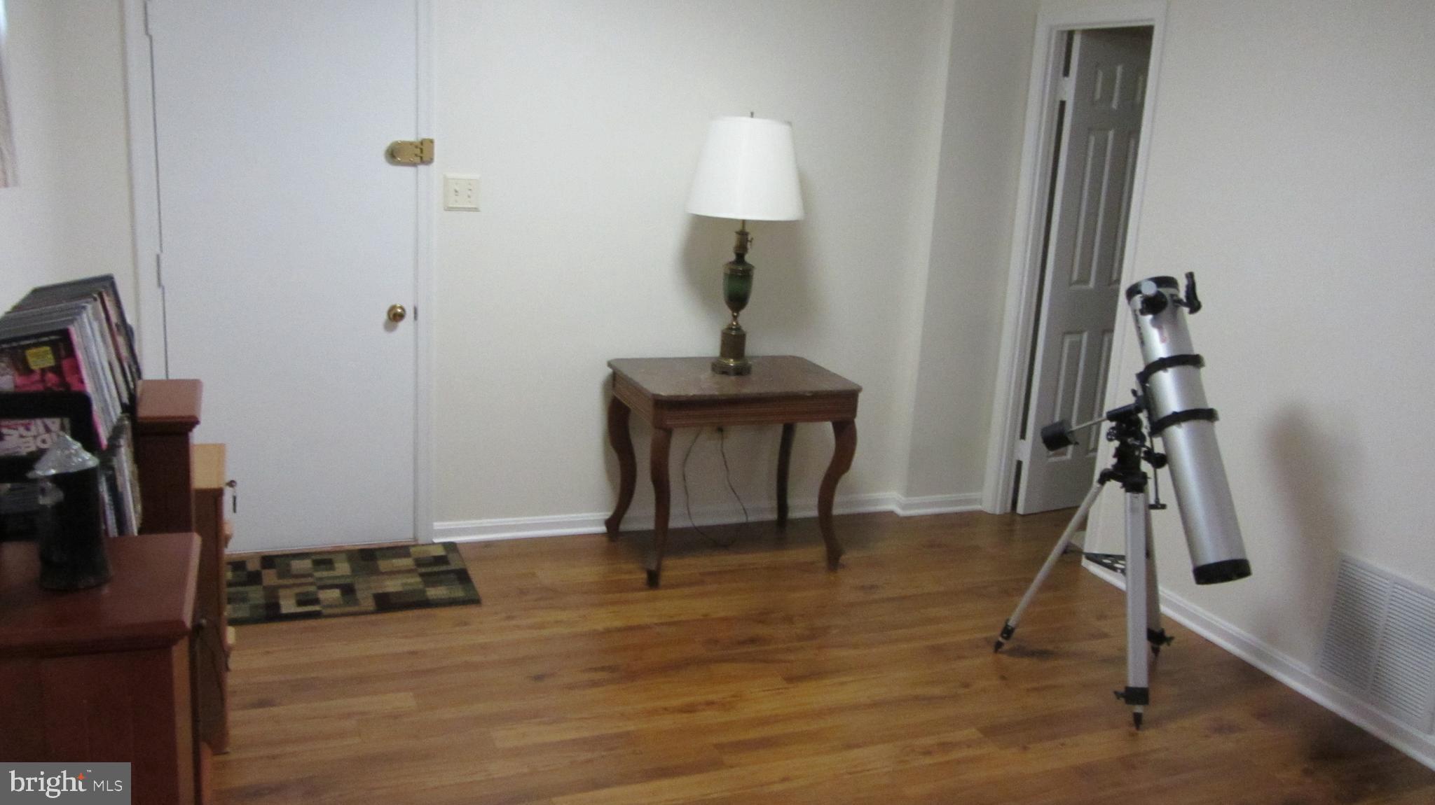 VICTORIA MANOR - Residential