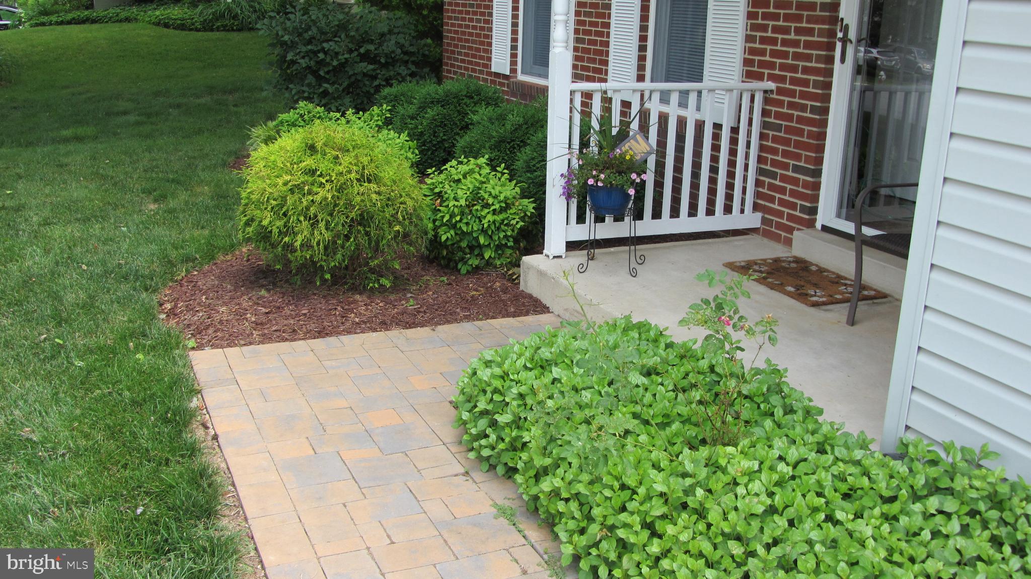 VICTORIA MANOR - Residential